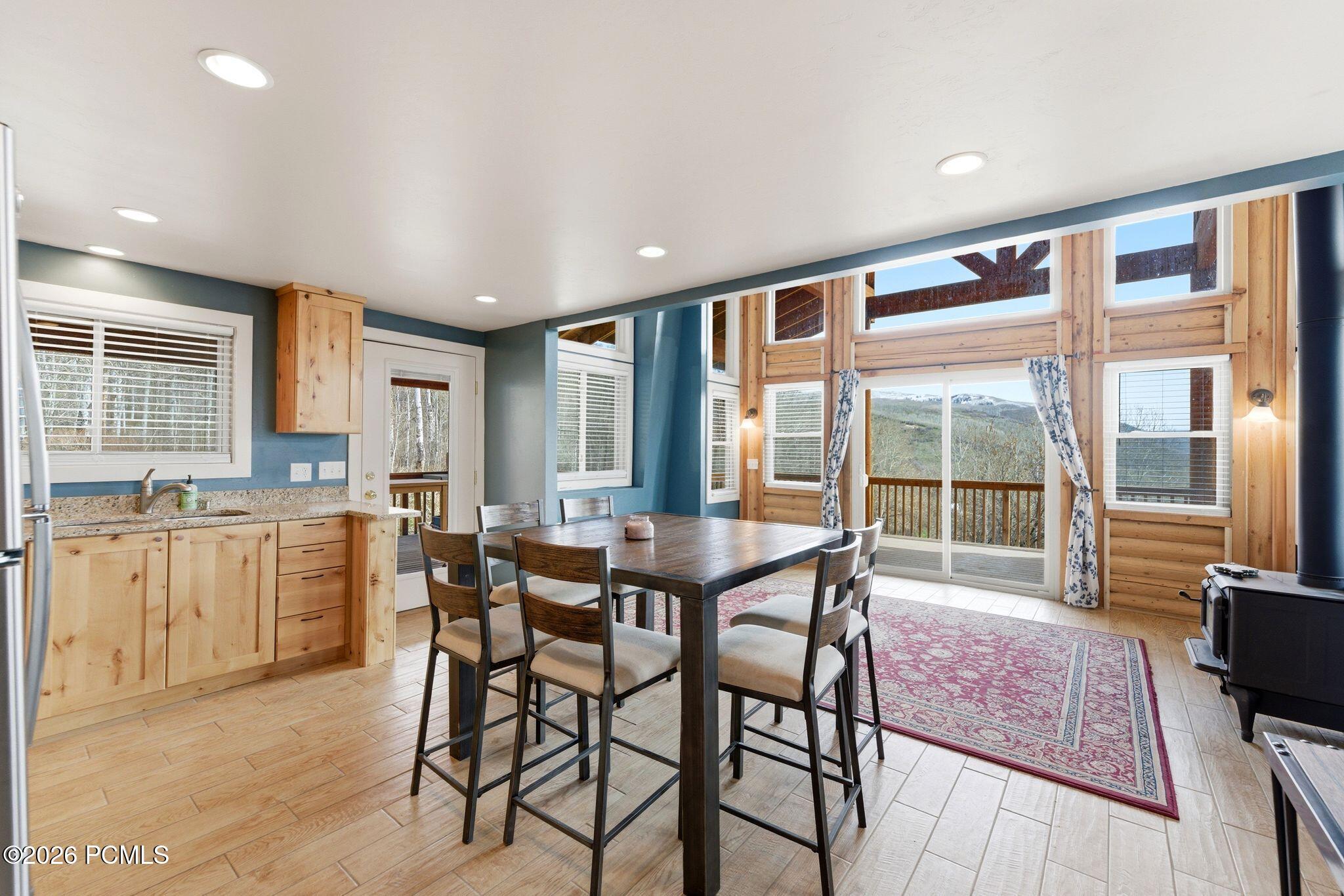 163 Mount Aerie Upper Loop
