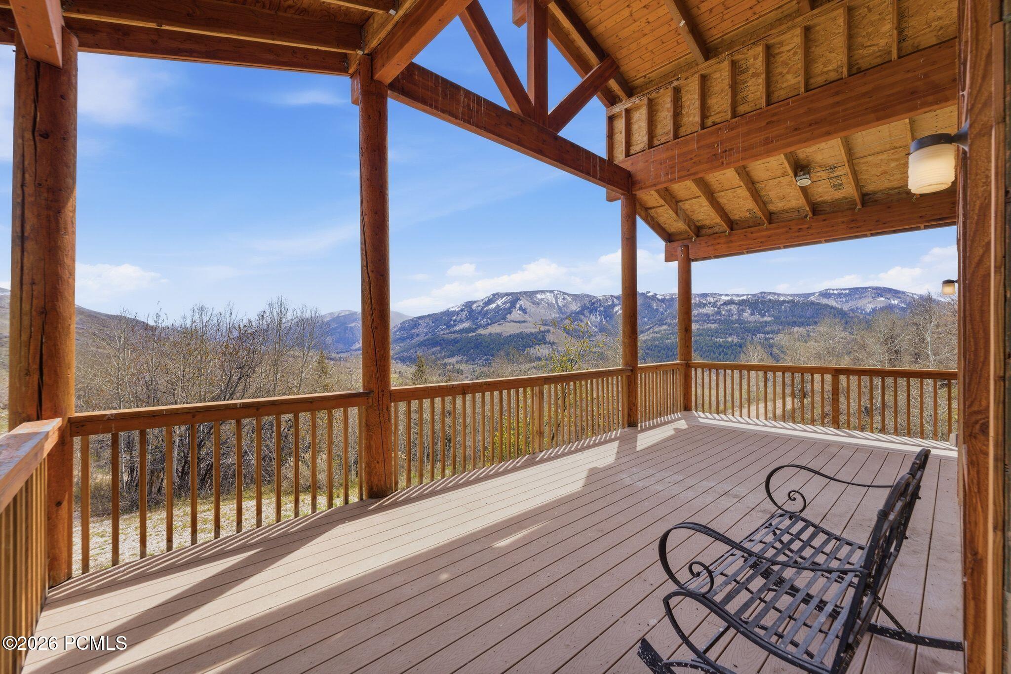 163 Mount Aerie Upper Loop