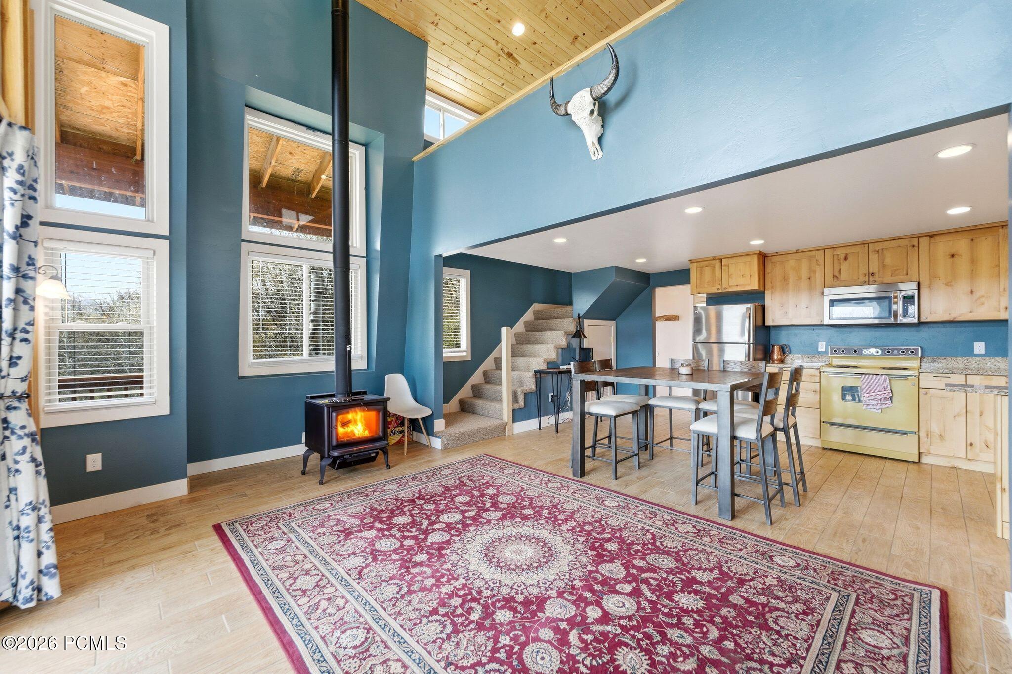 163 Mount Aerie Upper Loop