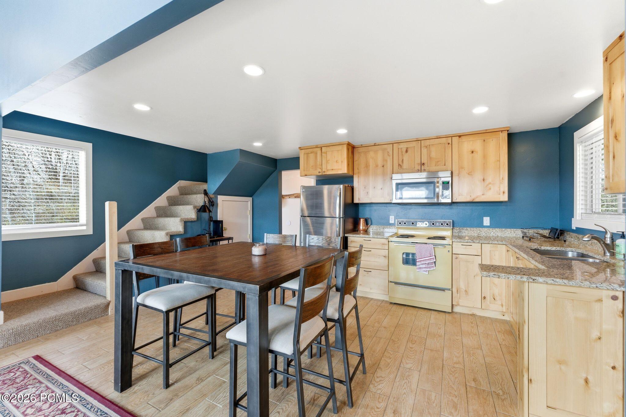 163 Mount Aerie Upper Loop