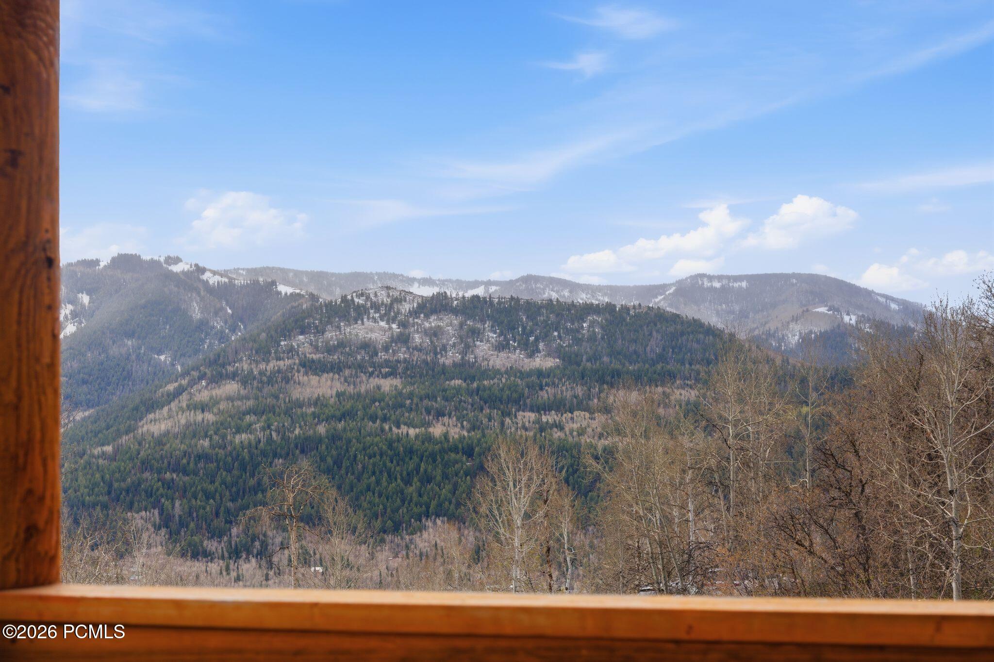 163 Mount Aerie Upper Loop