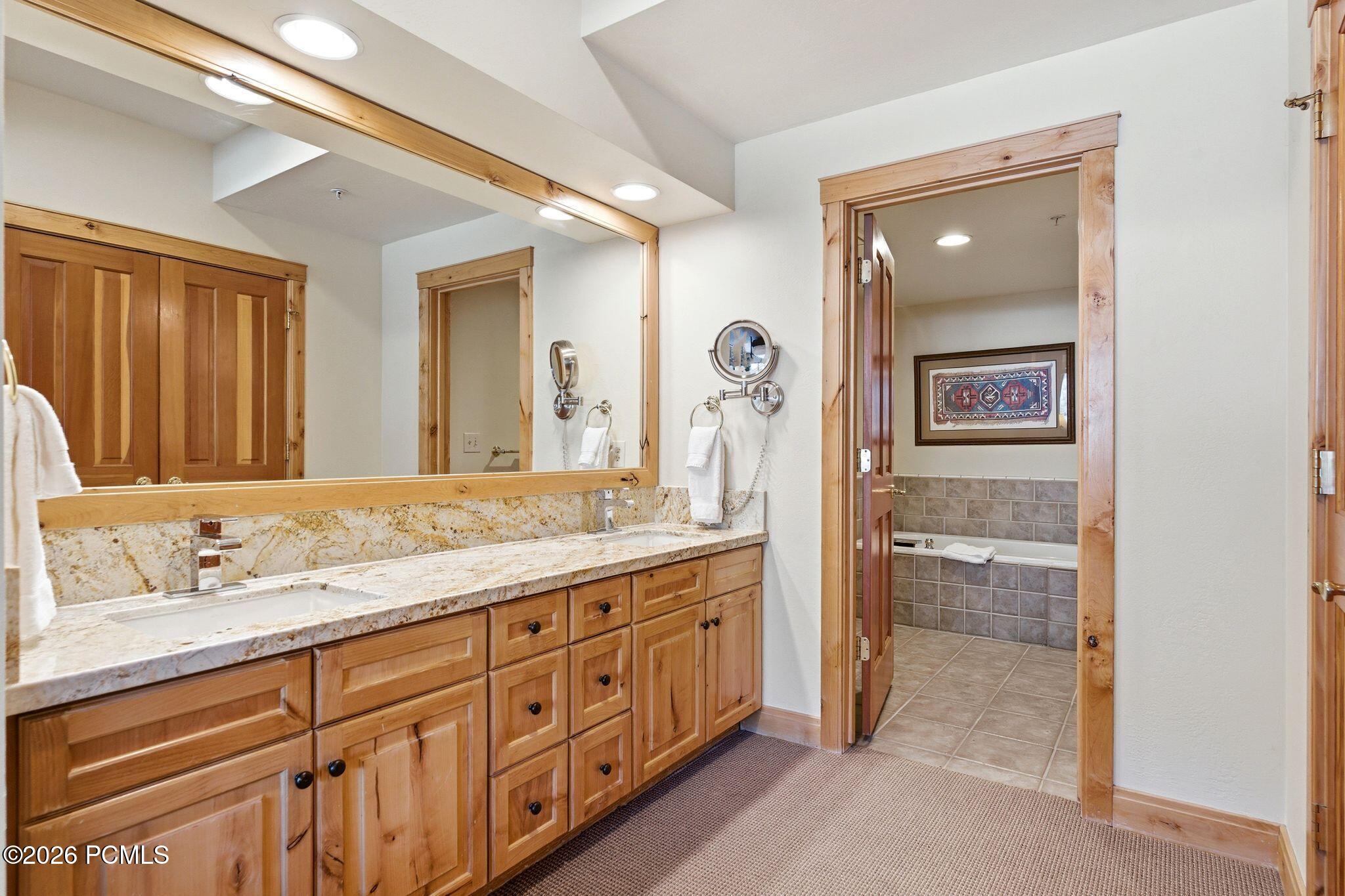 2100 S Deer Valley Drive 305