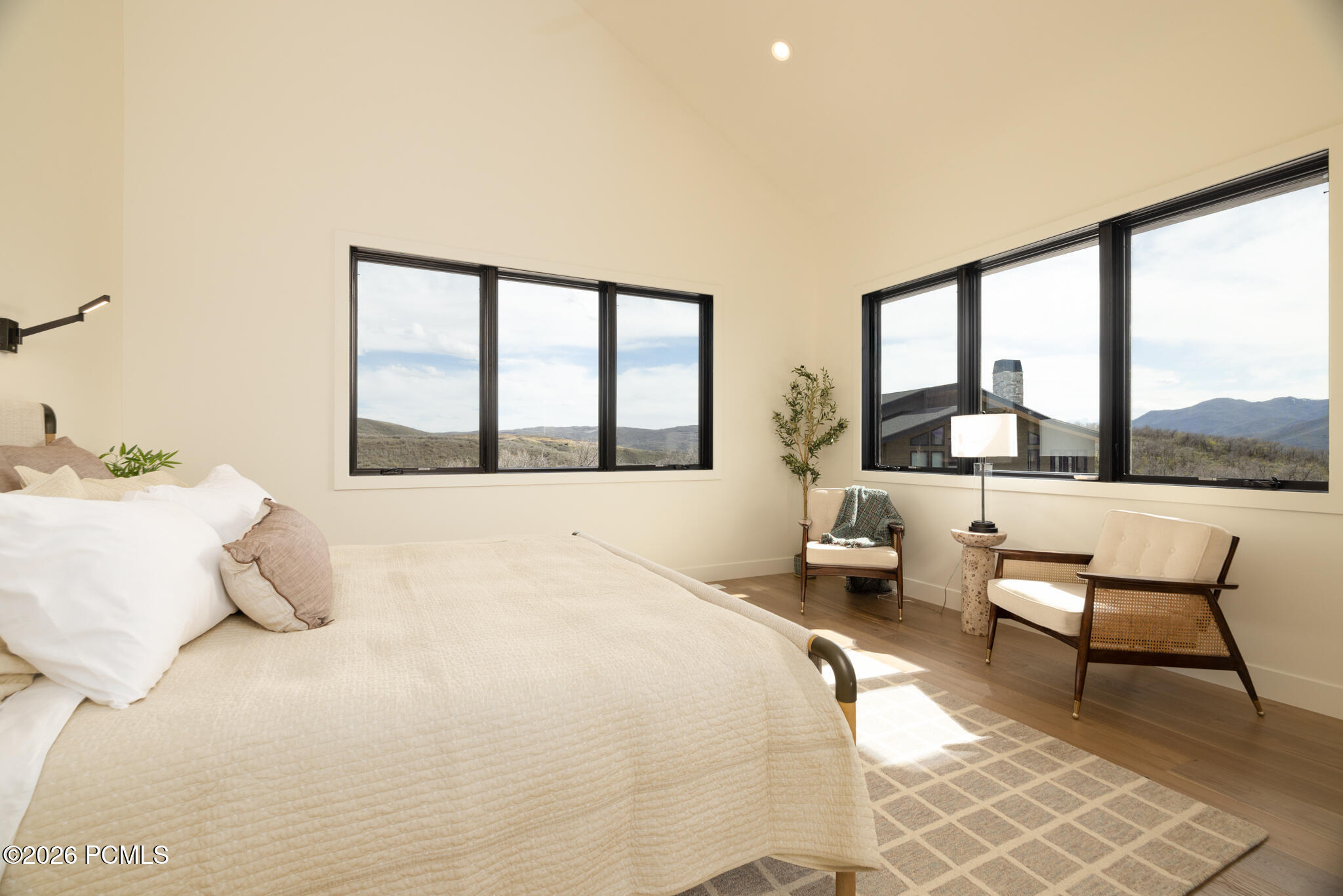 1285 E Lasso Trail
