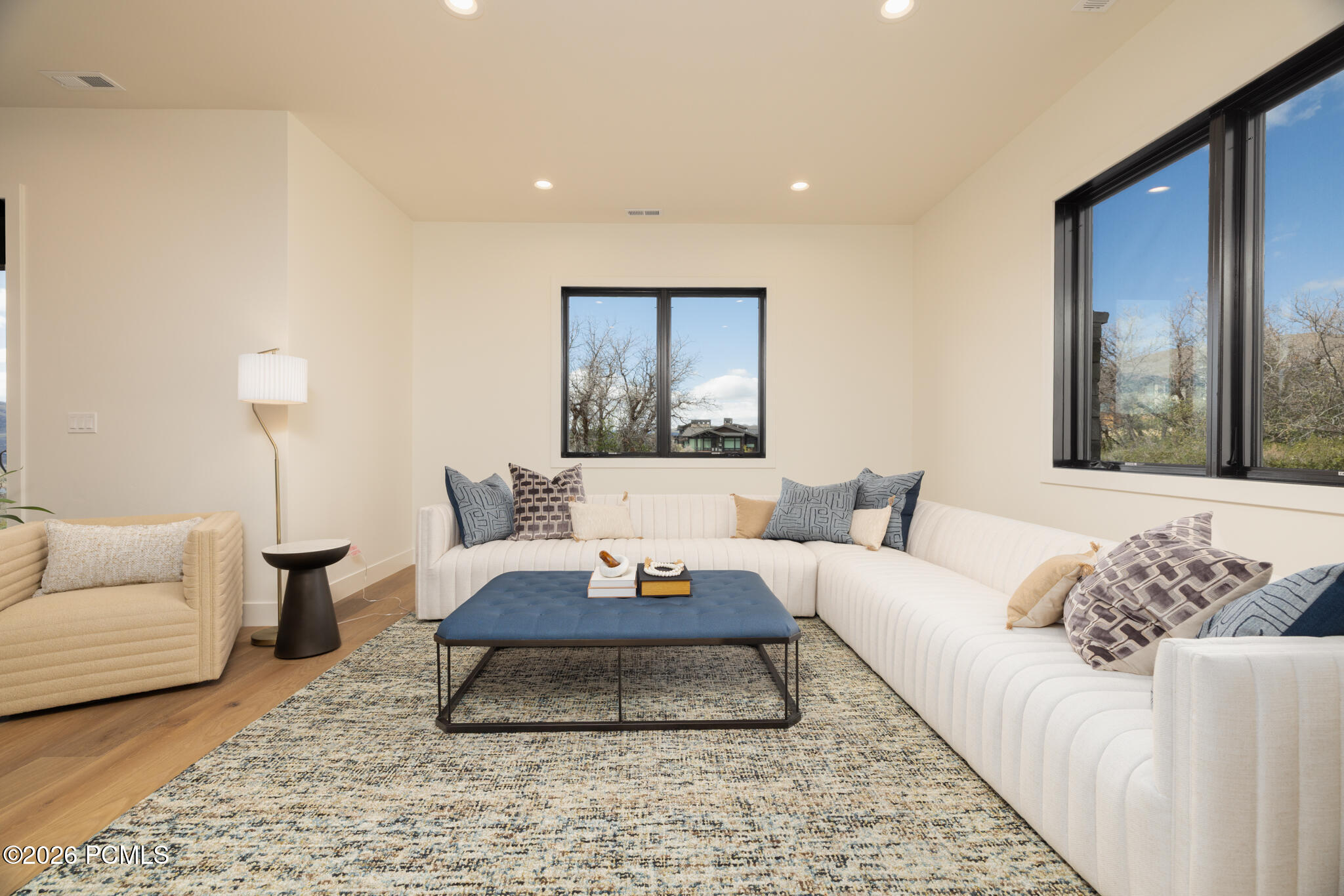 1285 E Lasso Trail