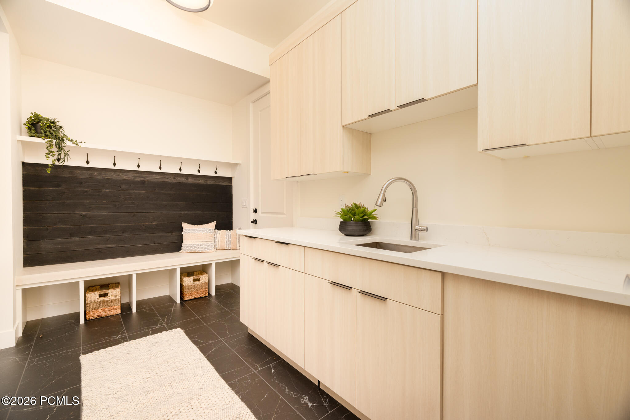 1285 E Lasso Trail