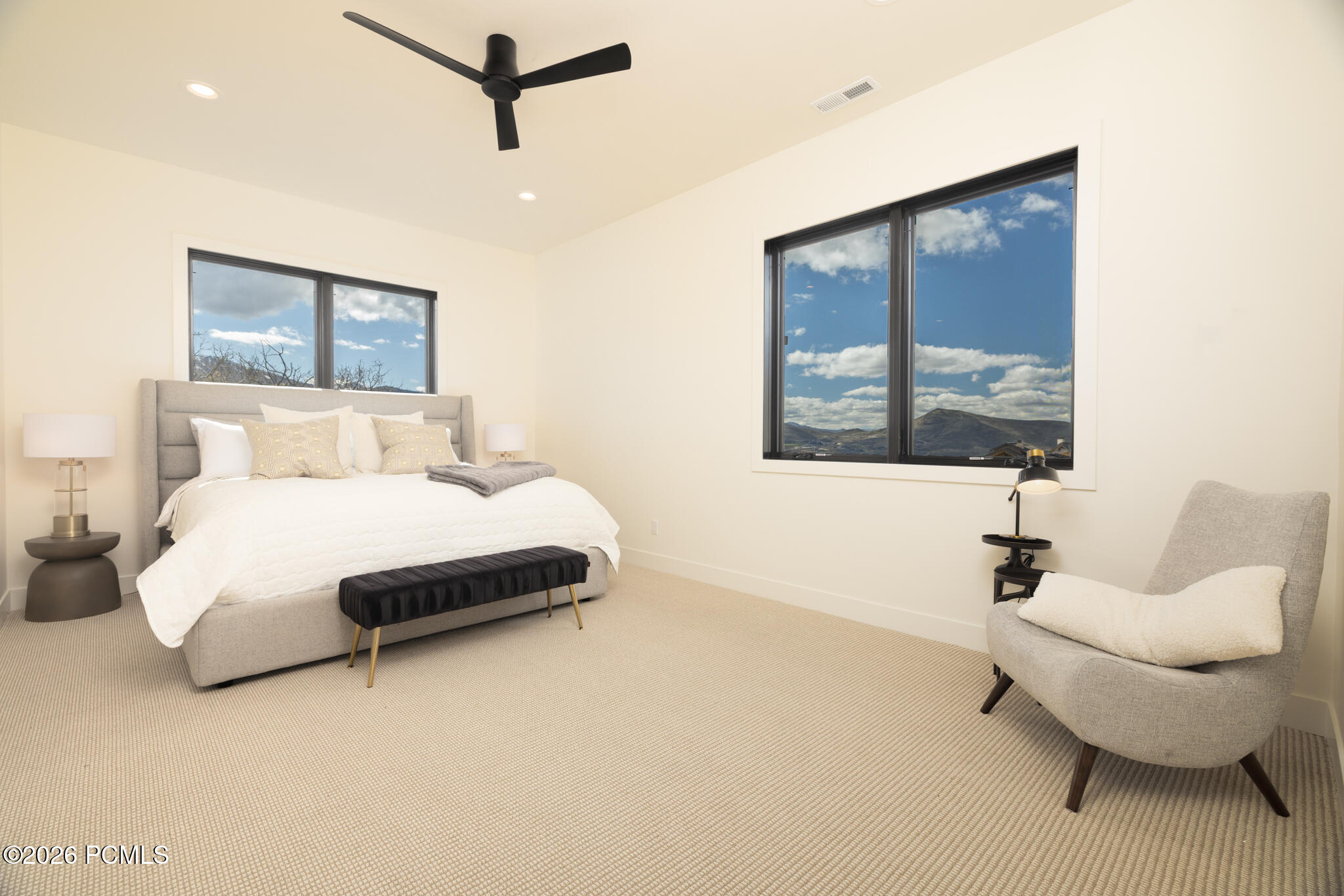 1285 E Lasso Trail