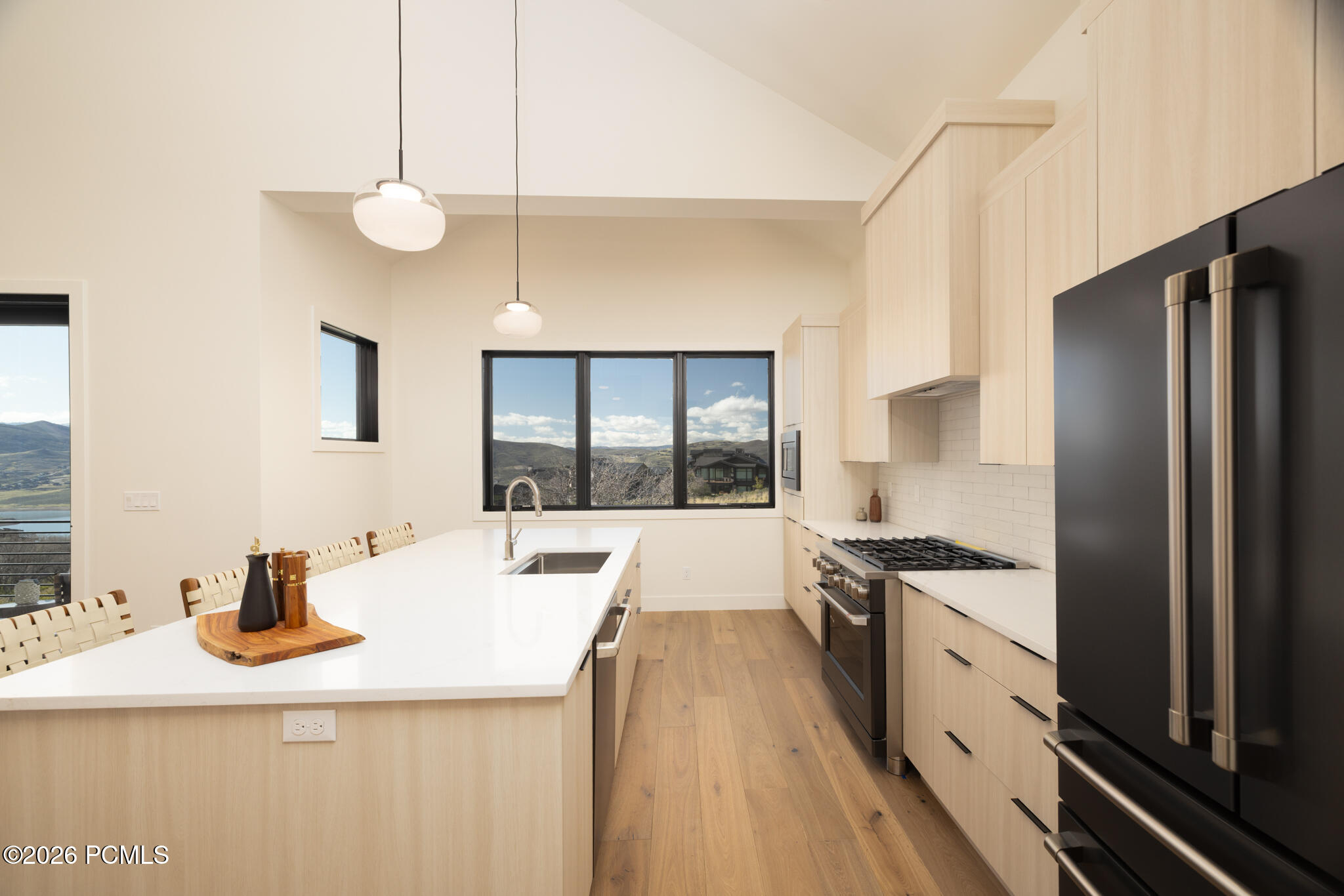 1285 E Lasso Trail