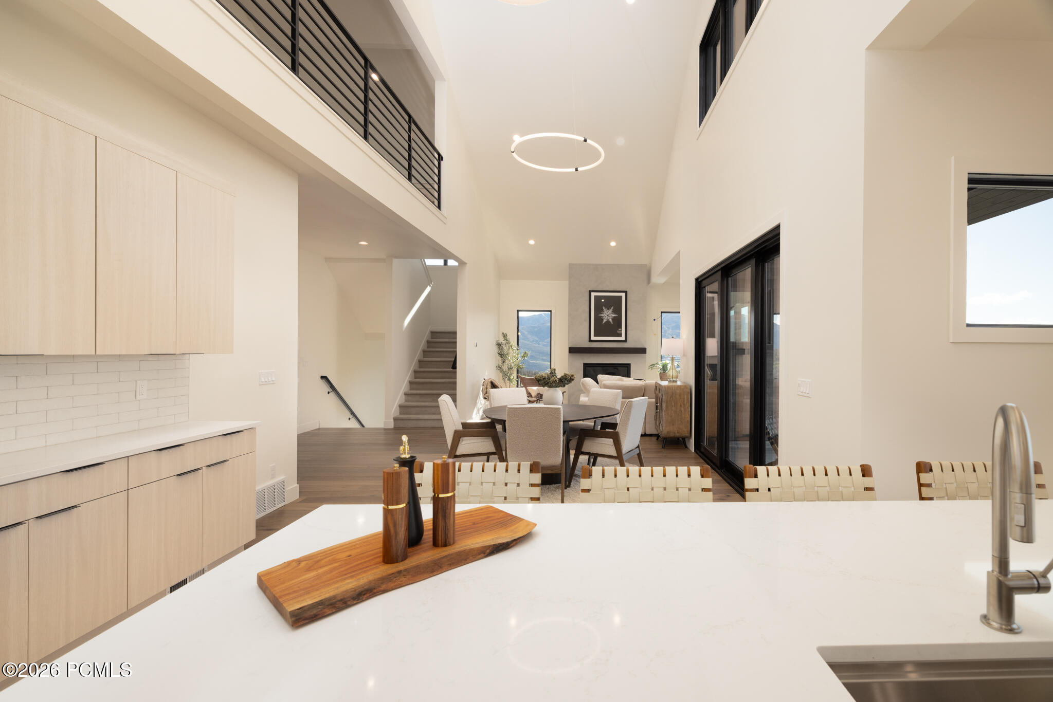 1285 E Lasso Trail