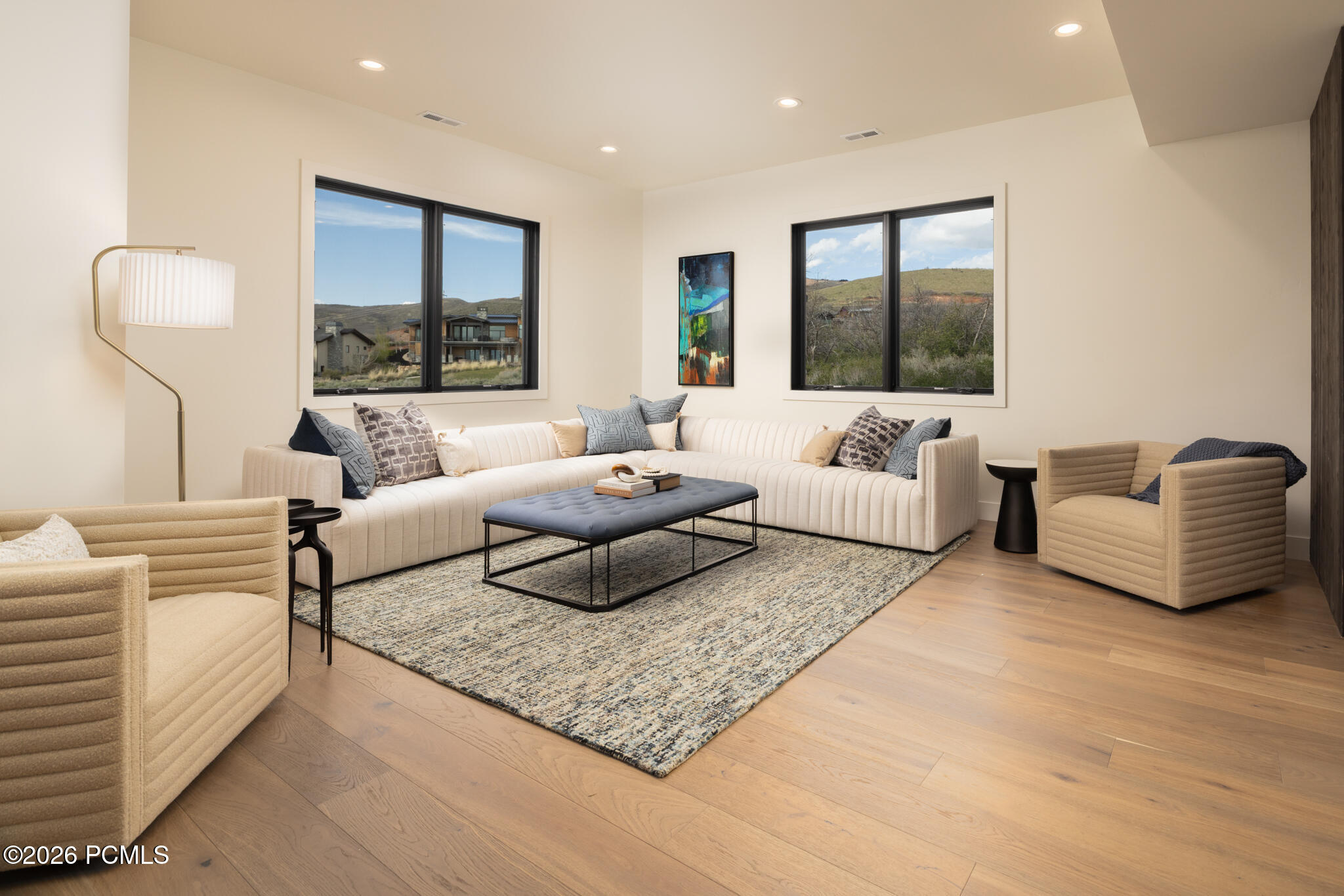 1285 E Lasso Trail