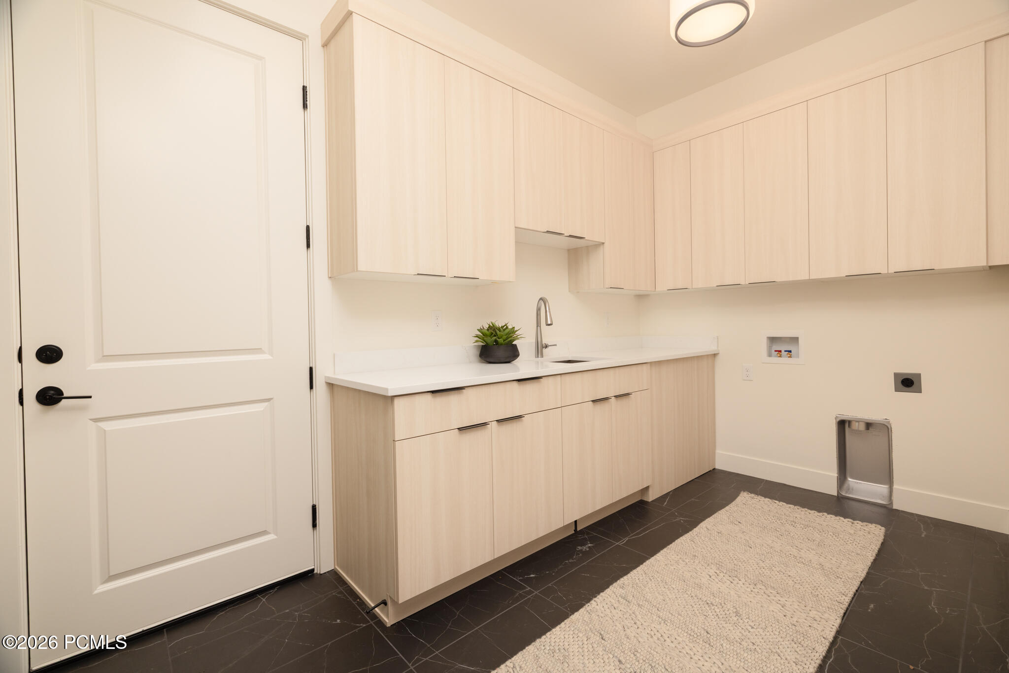 1285 E Lasso Trail