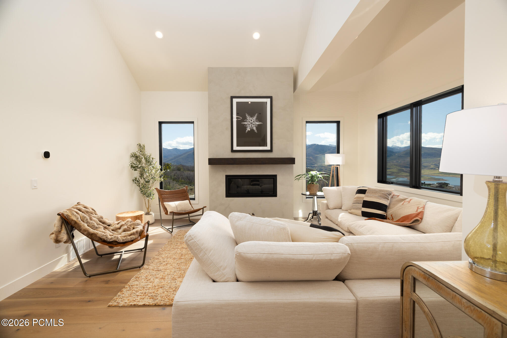 1285 E Lasso Trail