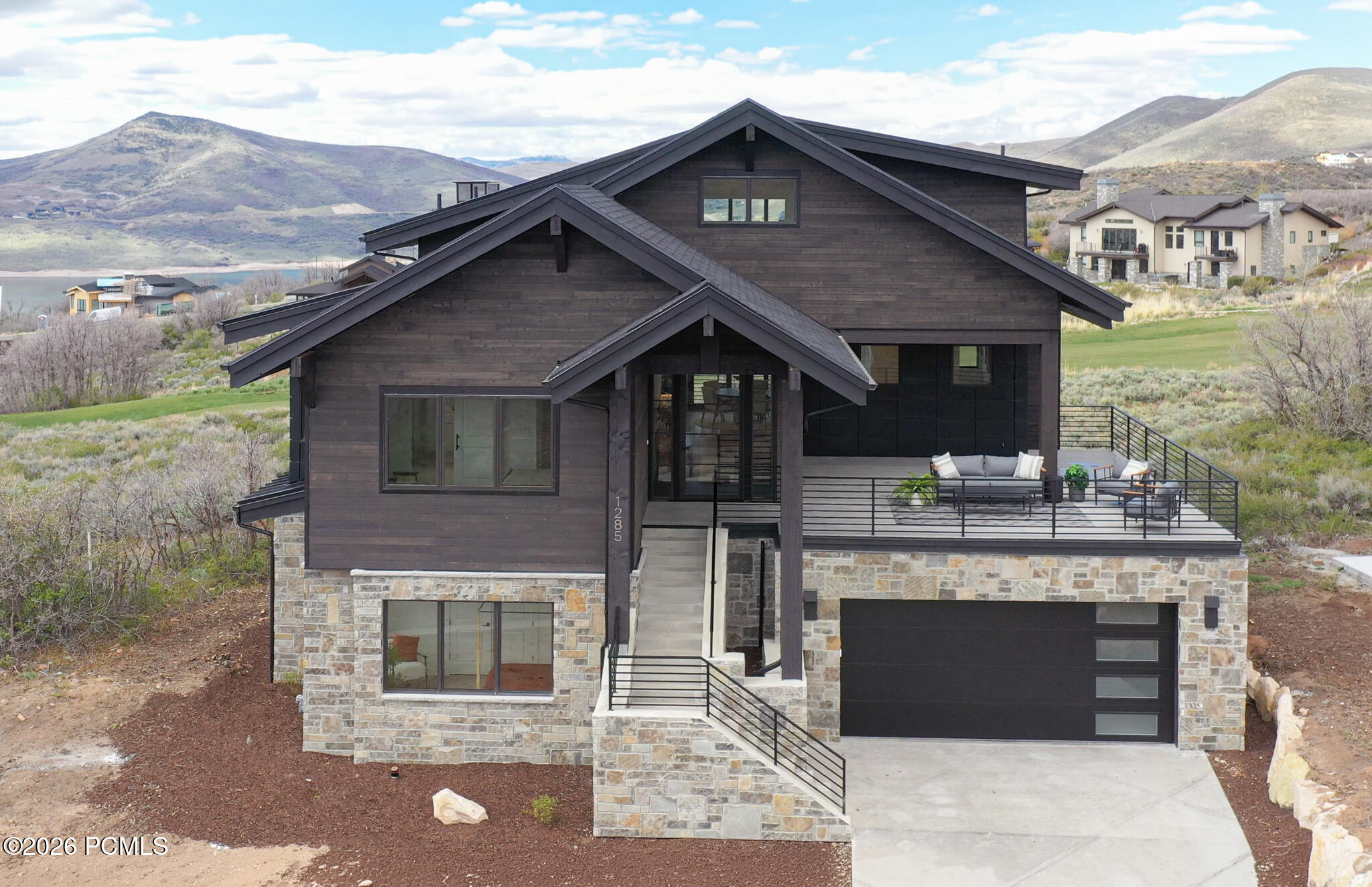 1285 E Lasso Trail