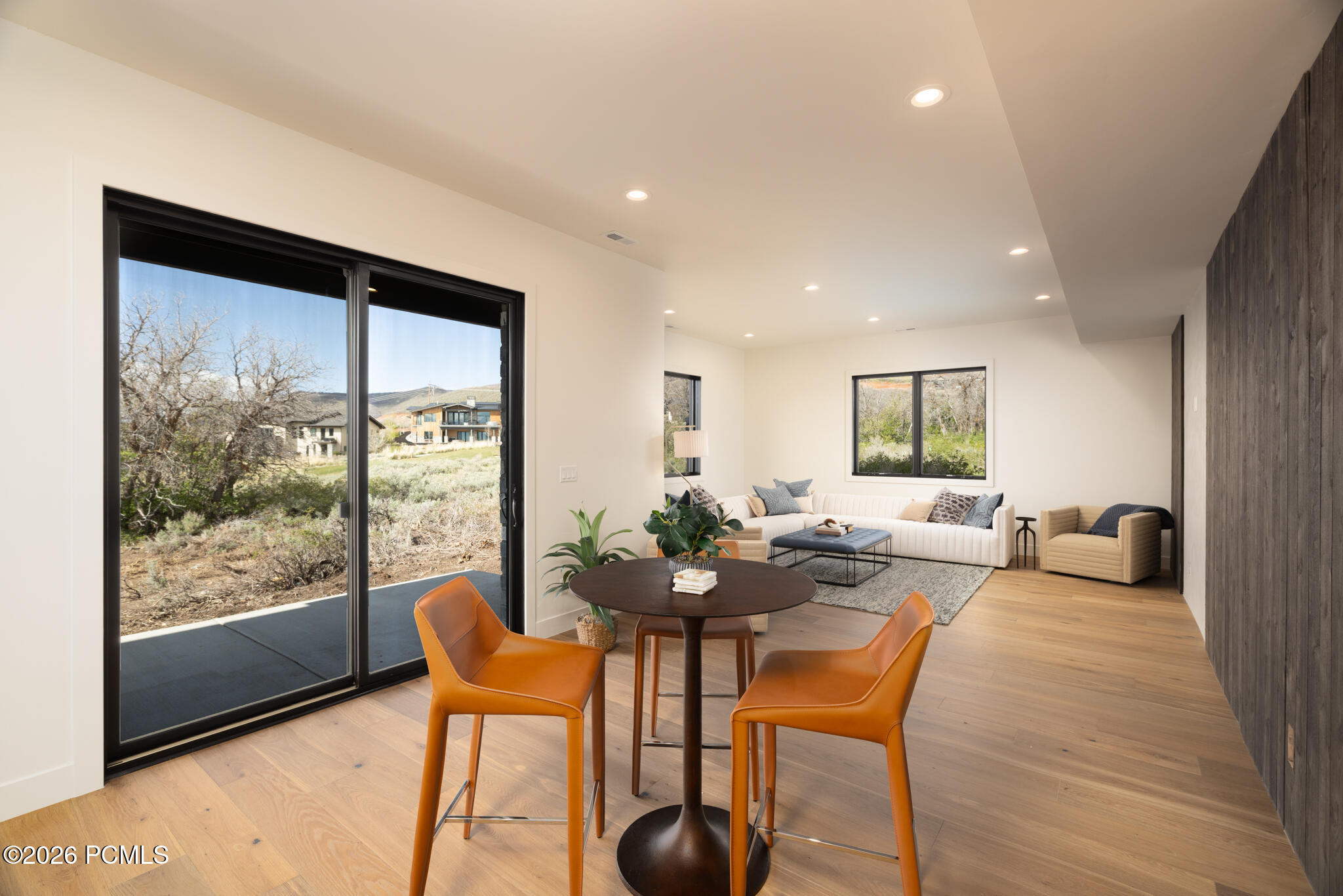 1285 E Lasso Trail