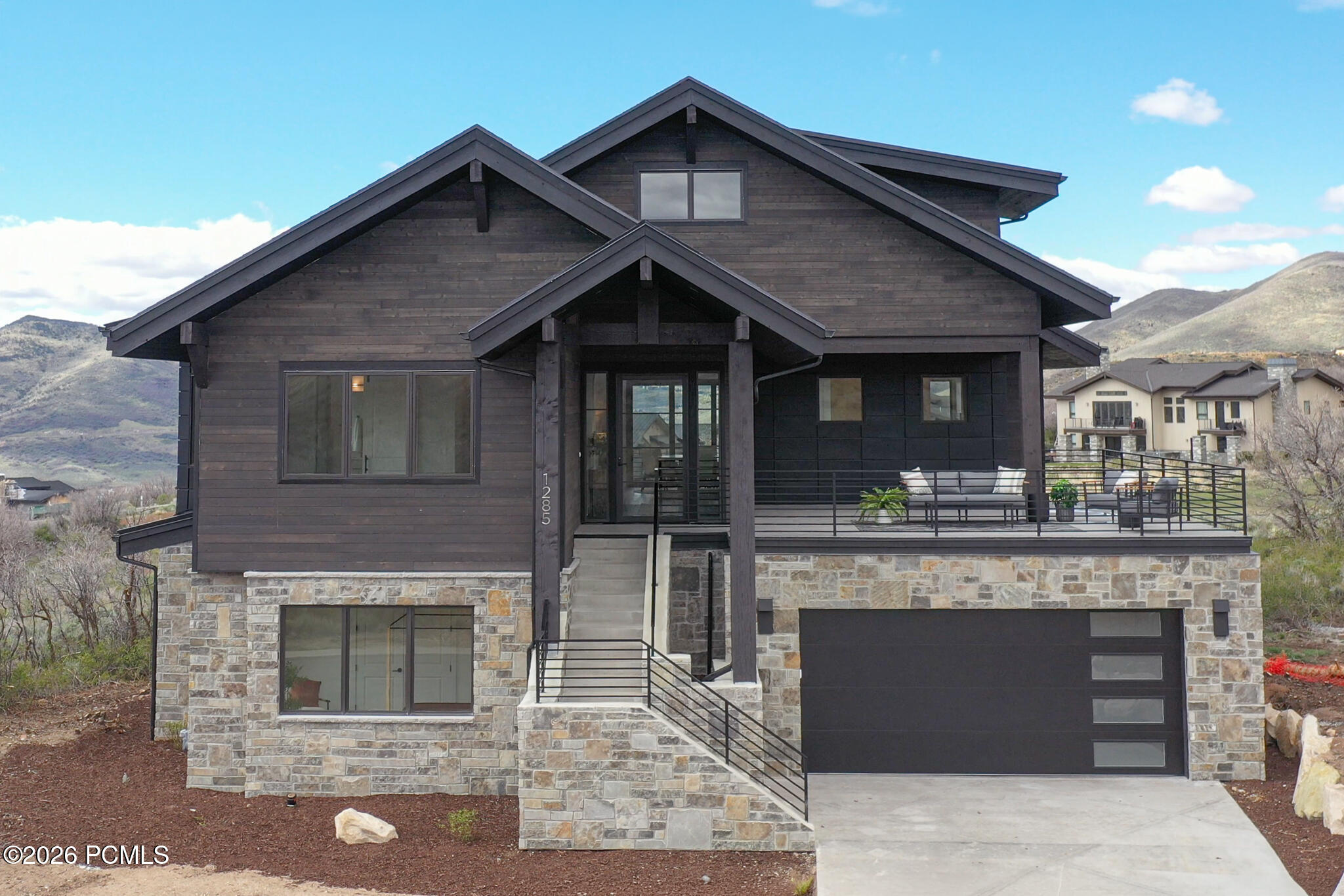 1285 E Lasso Trail