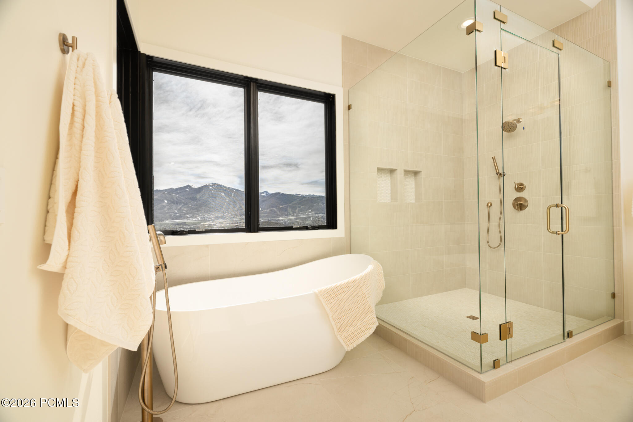 1285 E Lasso Trail