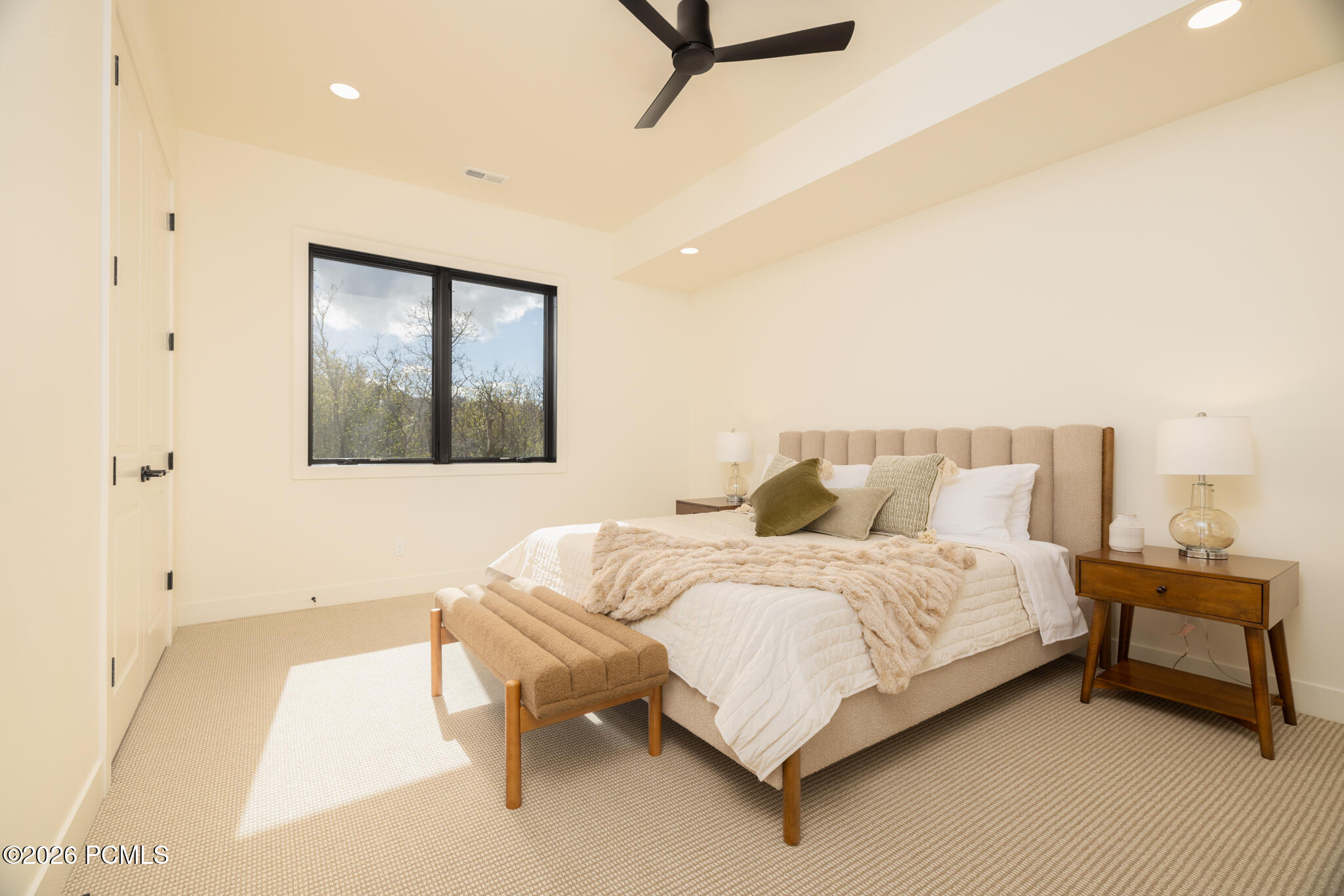 1285 E Lasso Trail