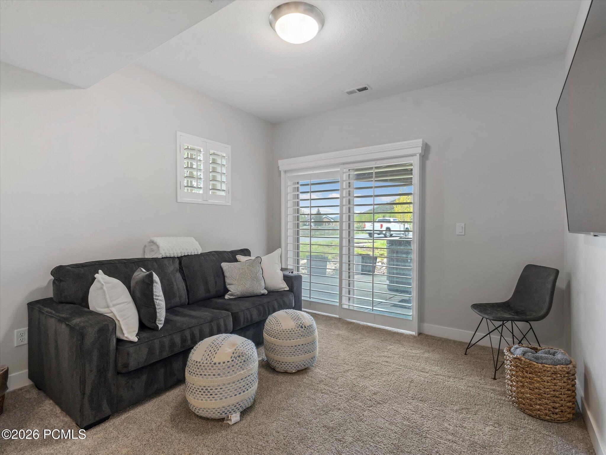 8182 Courtyard Loop