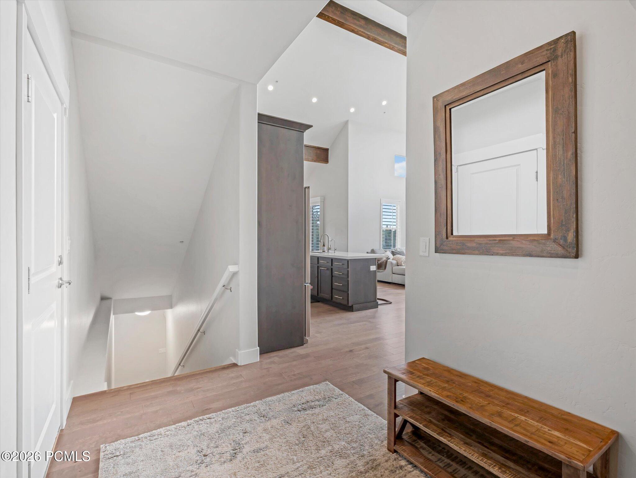 8182 Courtyard Loop