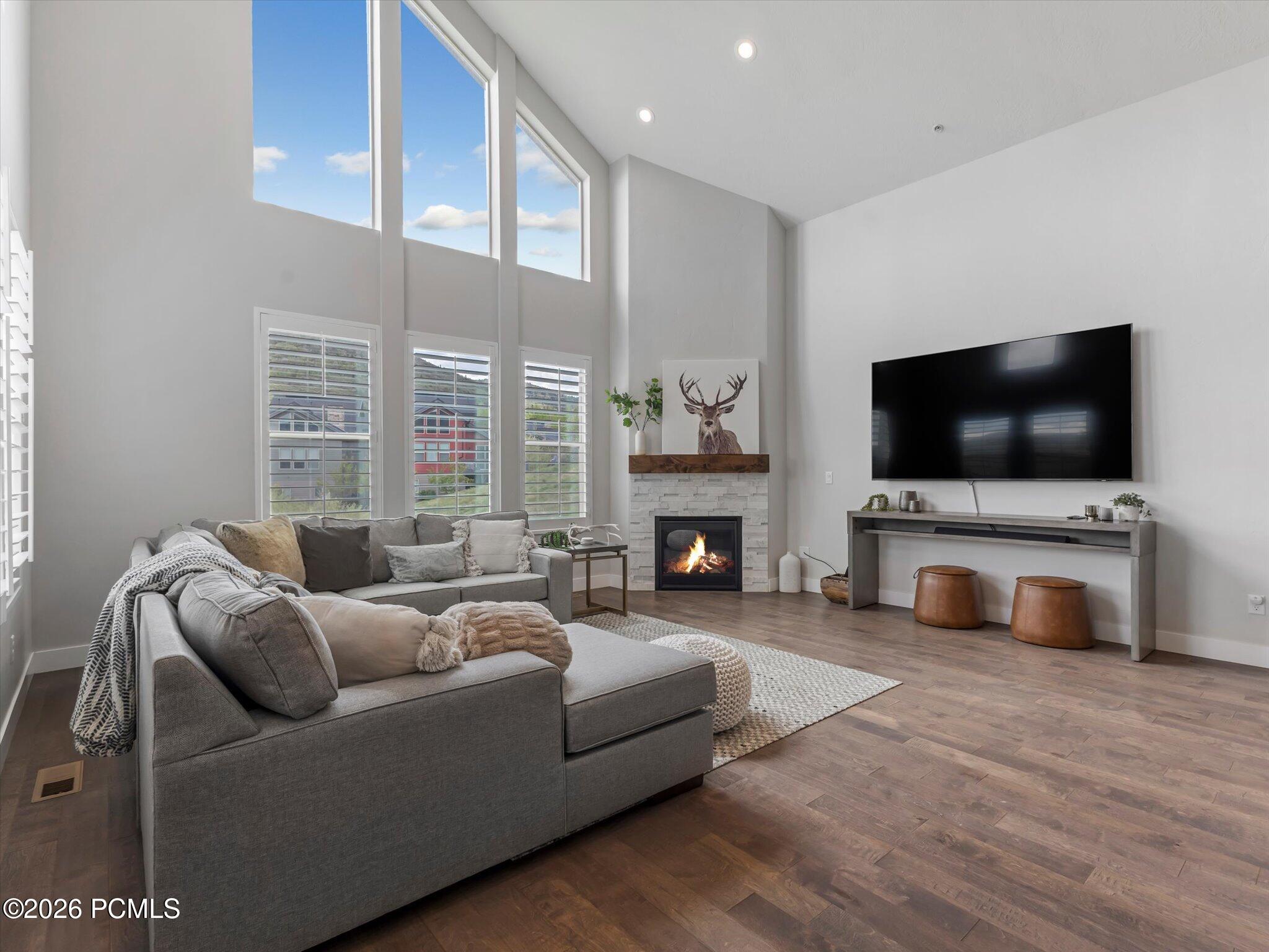 8182 Courtyard Loop