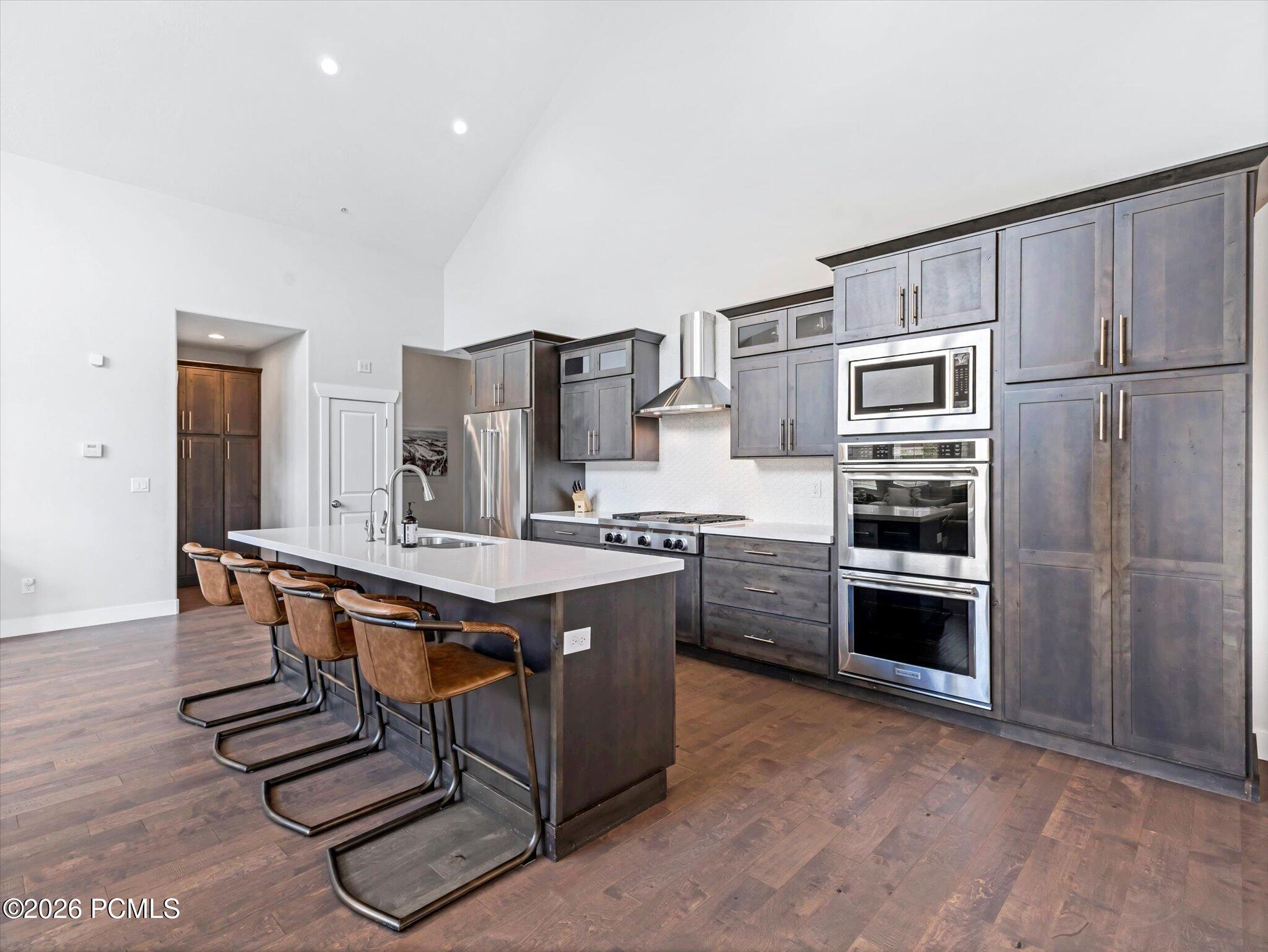 8182 Courtyard Loop