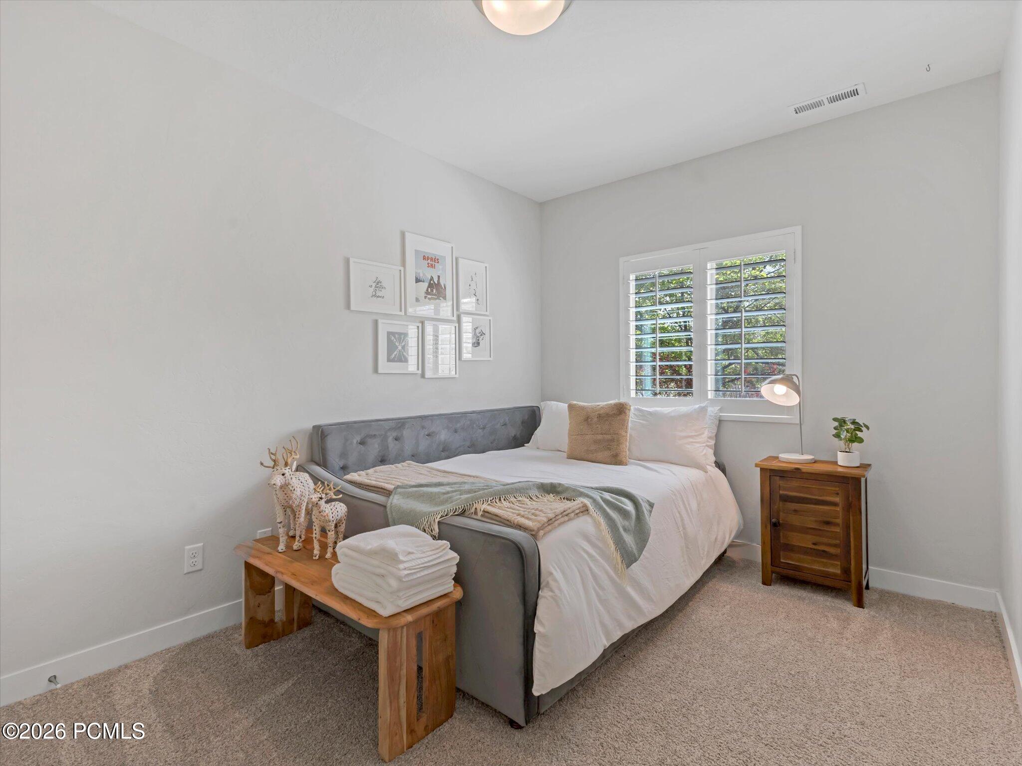 8182 Courtyard Loop