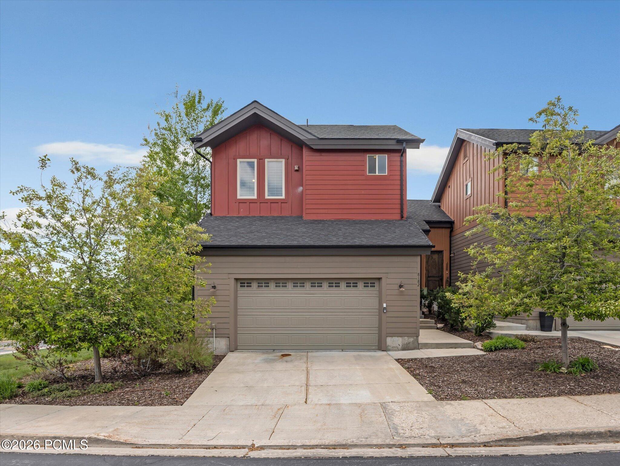 8182 Courtyard Loop