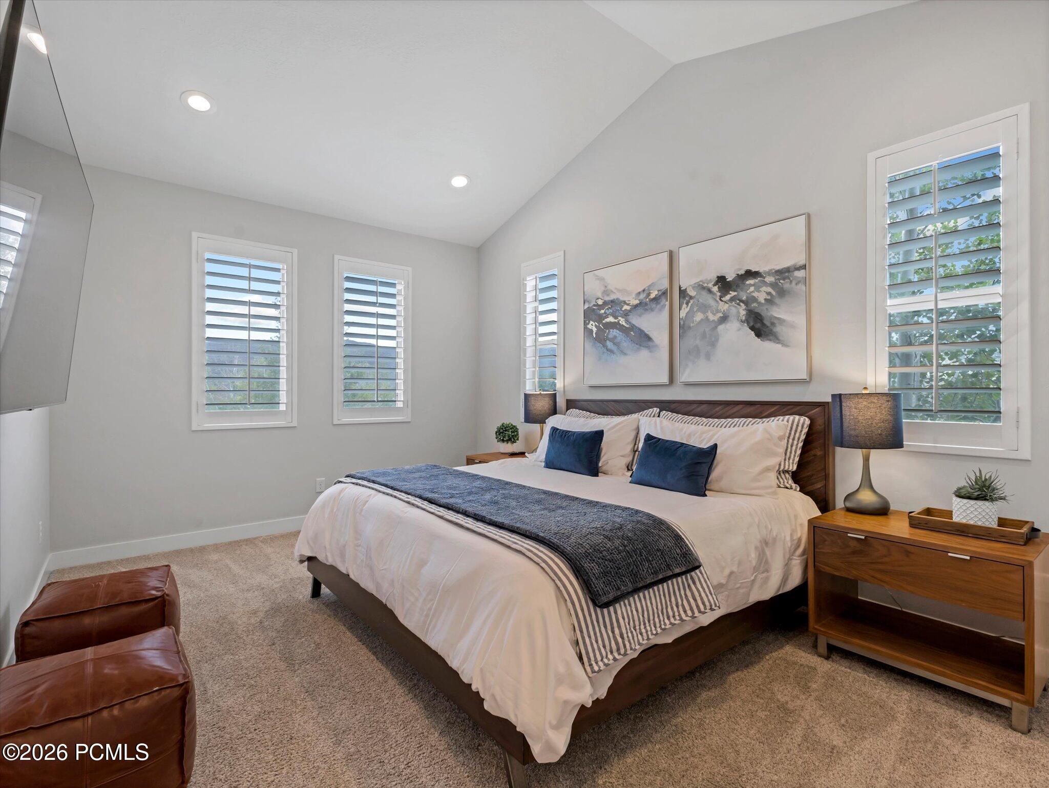8182 Courtyard Loop