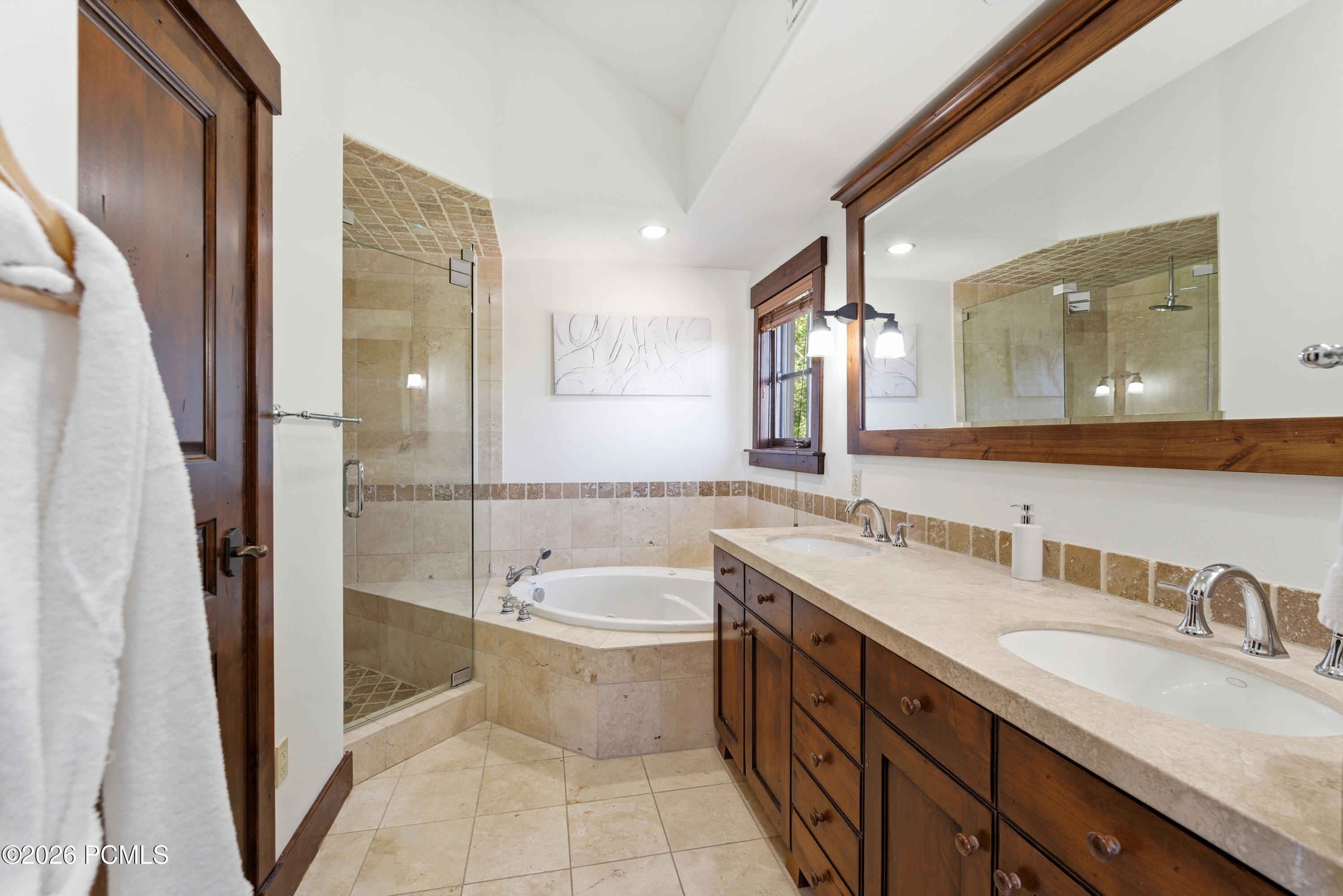 1825 Three Kings Drive 703