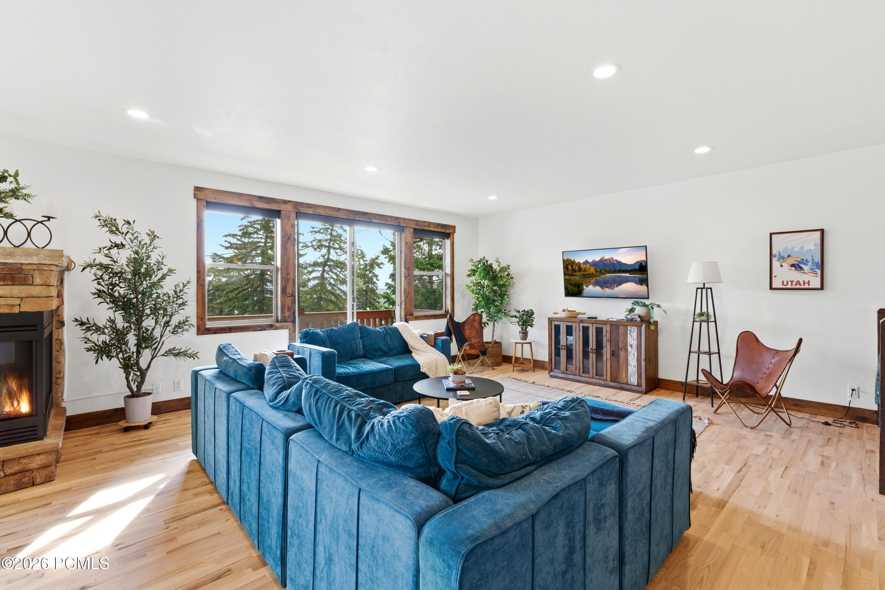 210 Parkview Drive