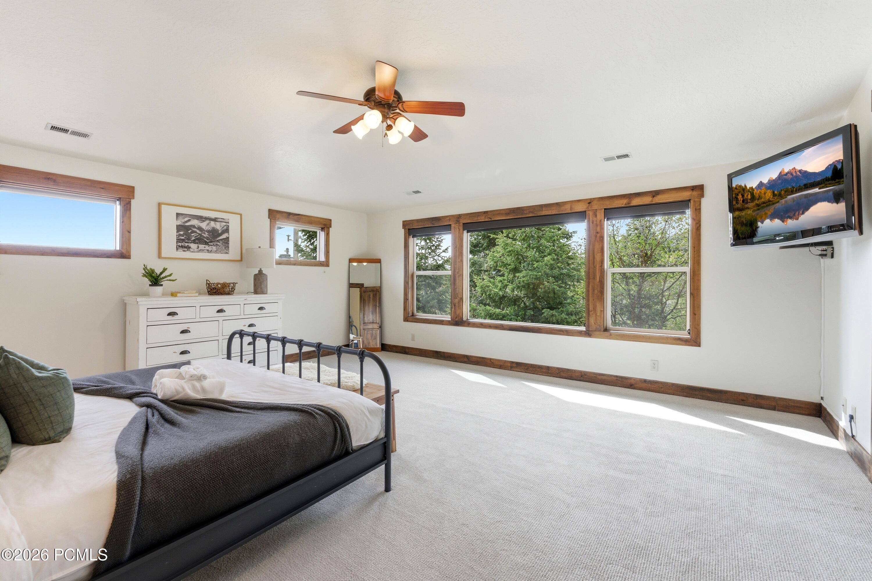 210 Parkview Drive