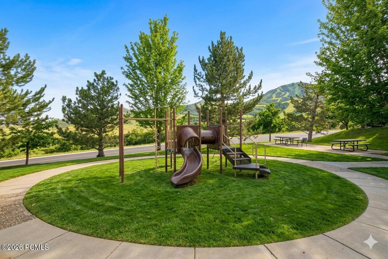 1716 W Fox Bay Drive Unit H204