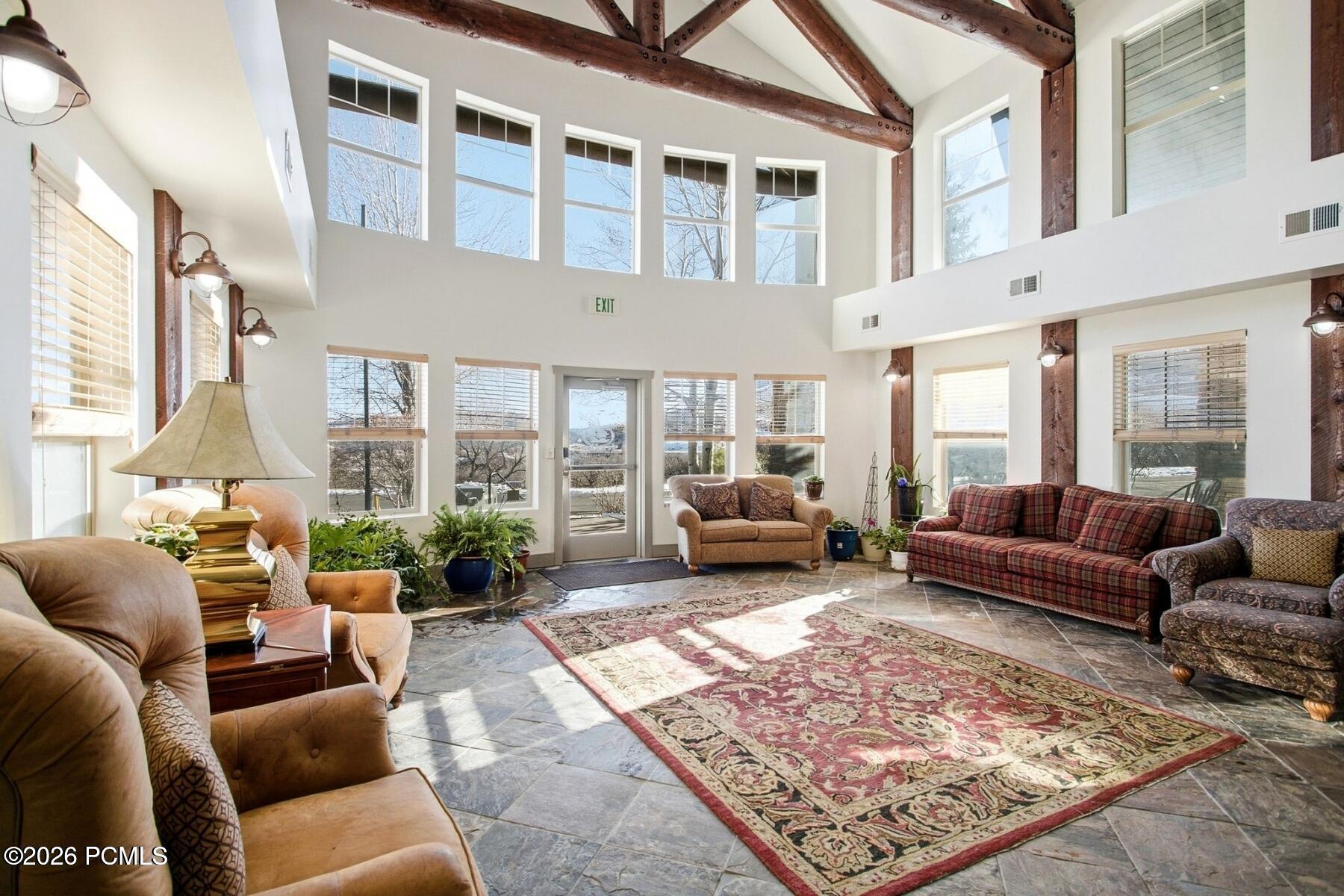 1716 W Fox Bay Drive Unit H204