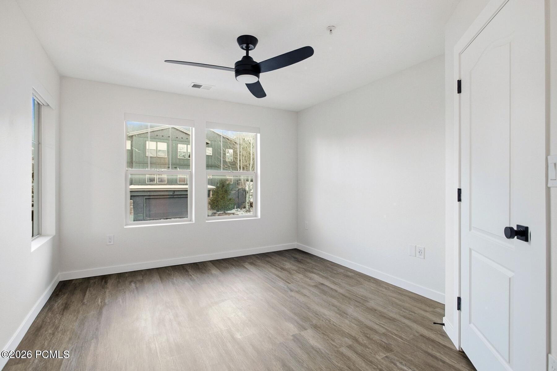 1716 W Fox Bay Drive Unit H204