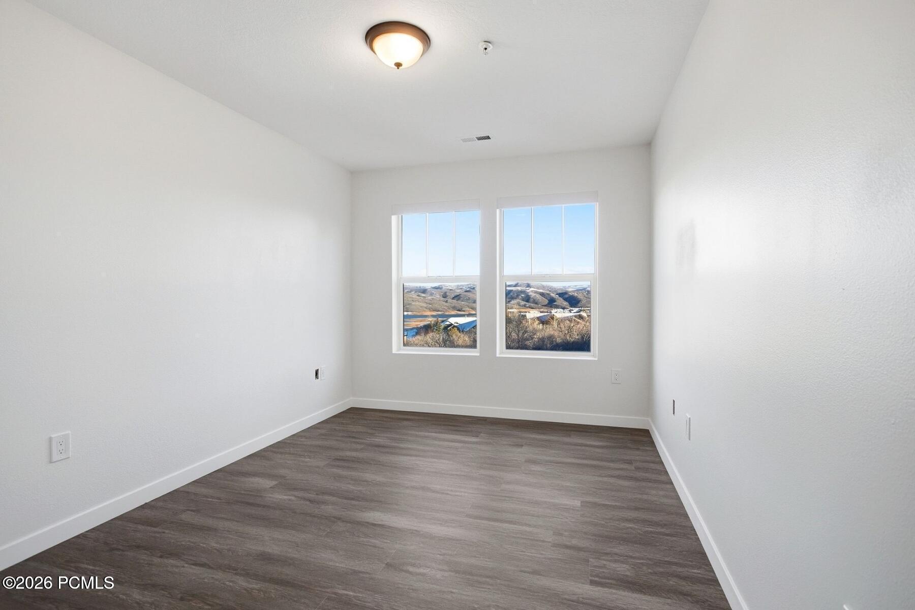 1716 W Fox Bay Drive Unit H204