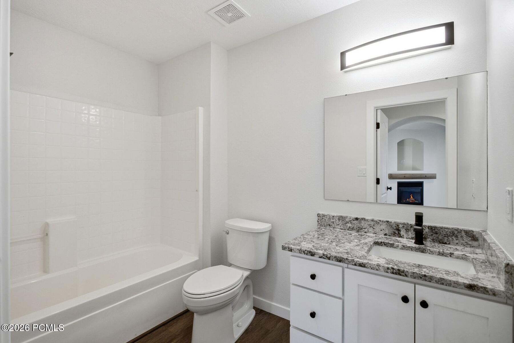 1716 W Fox Bay Drive Unit H204