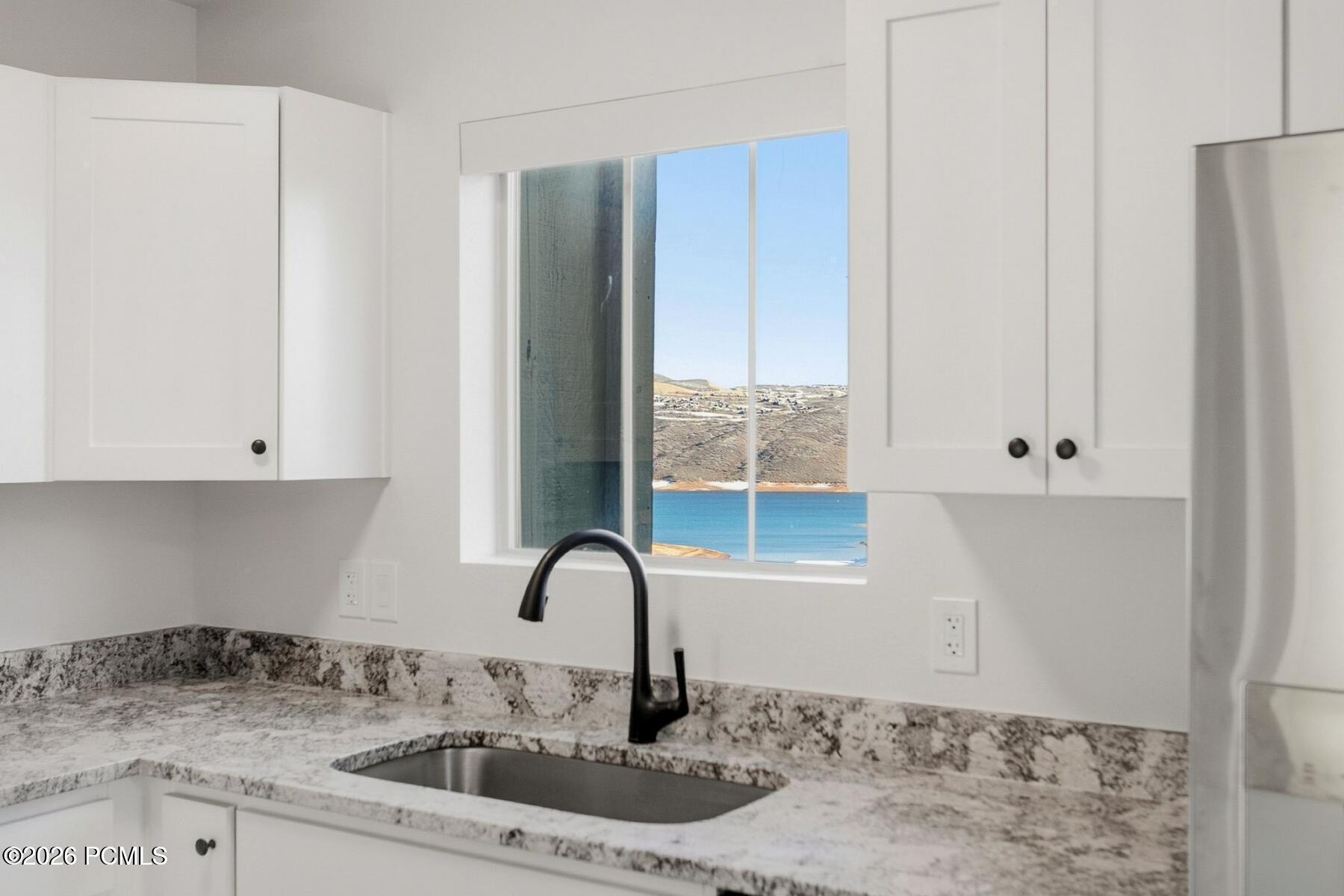 1716 W Fox Bay Drive Unit H204