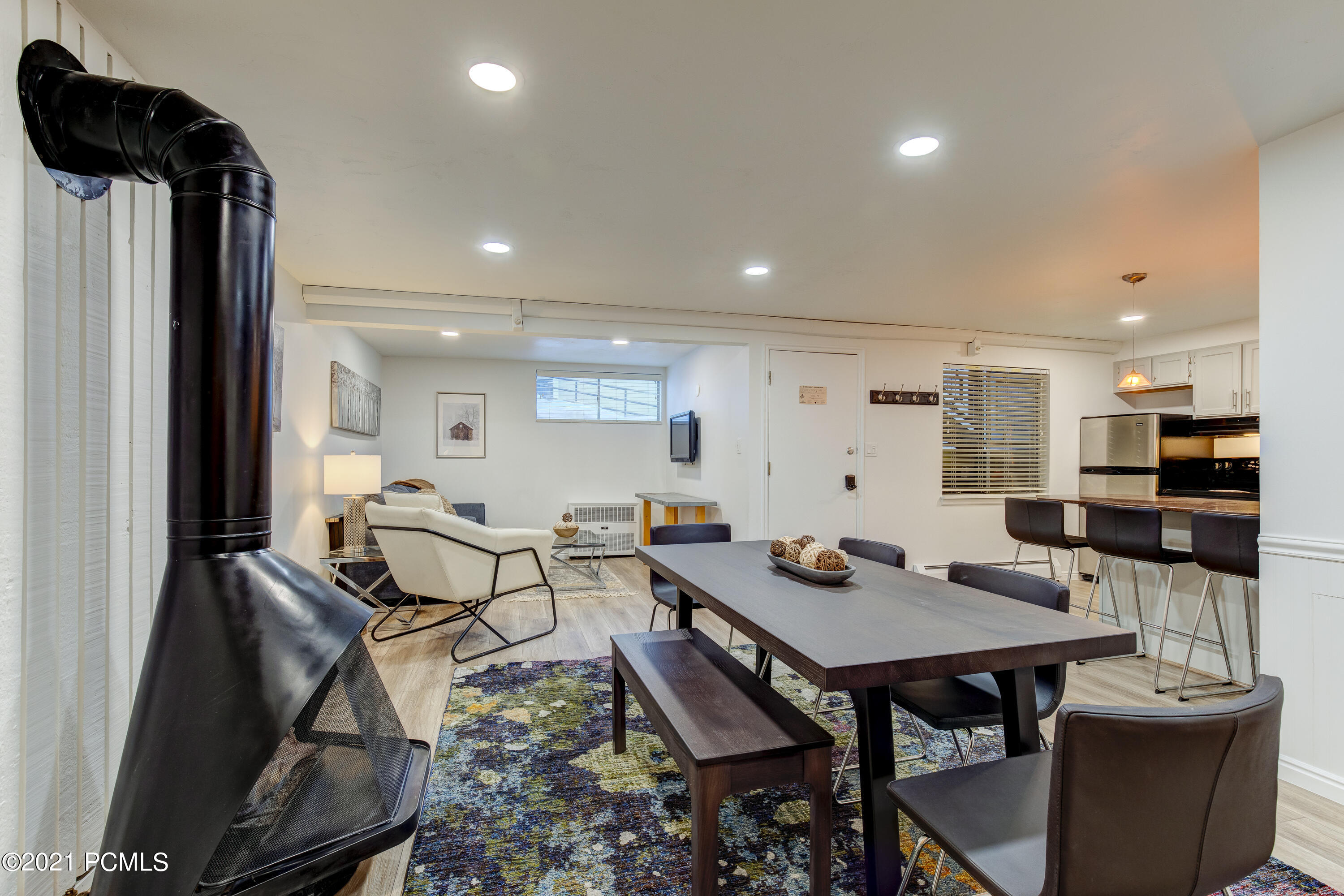 1482 Empire Avenue M3