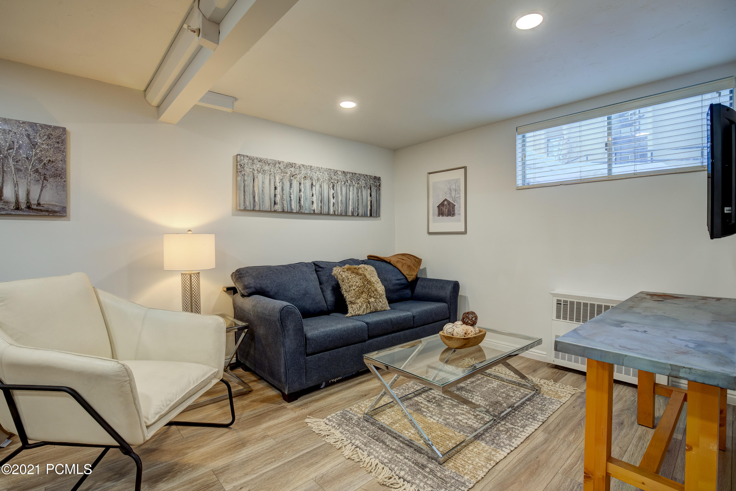 1482 Empire Avenue M3
