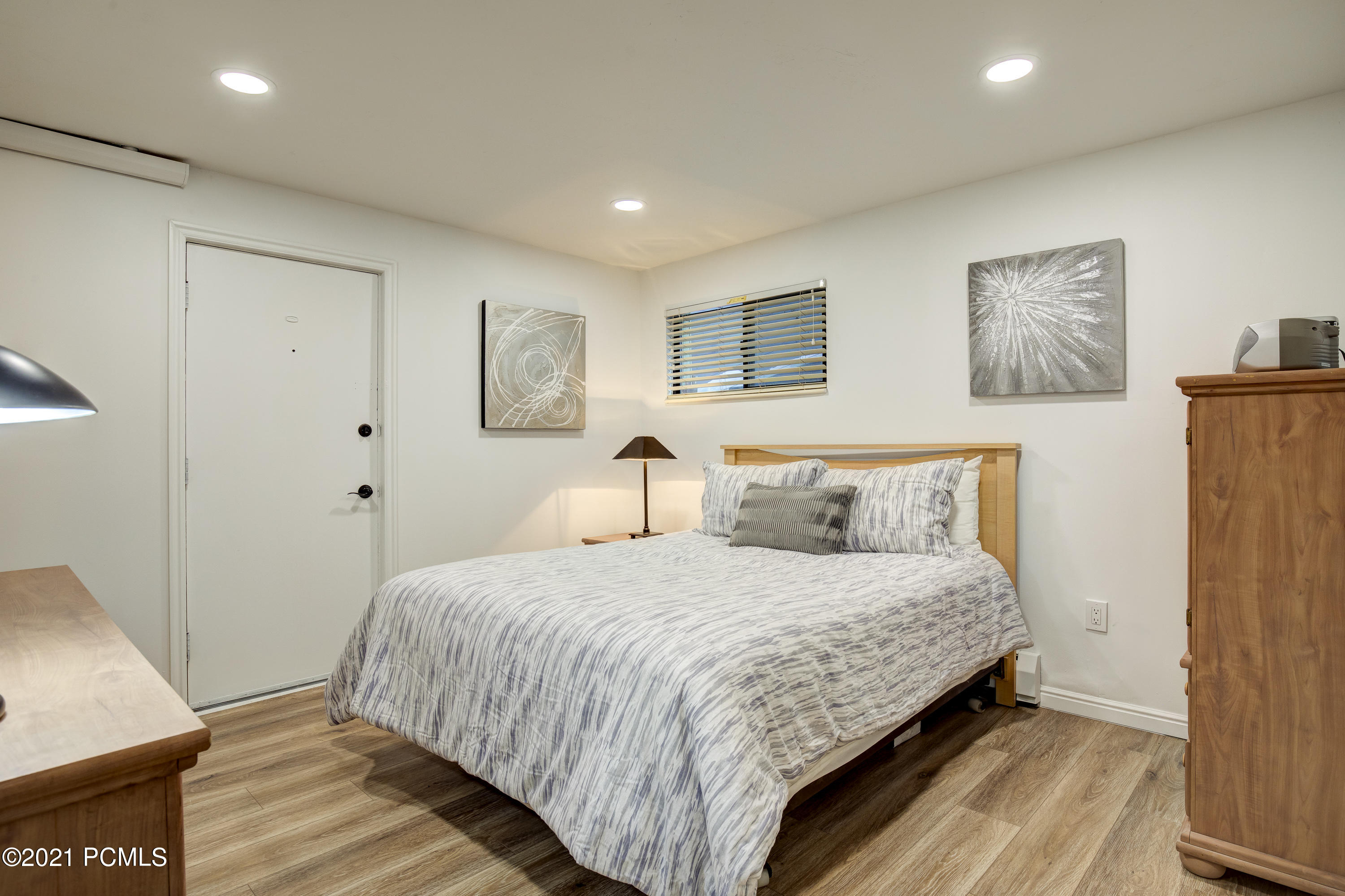1482 Empire Avenue M3