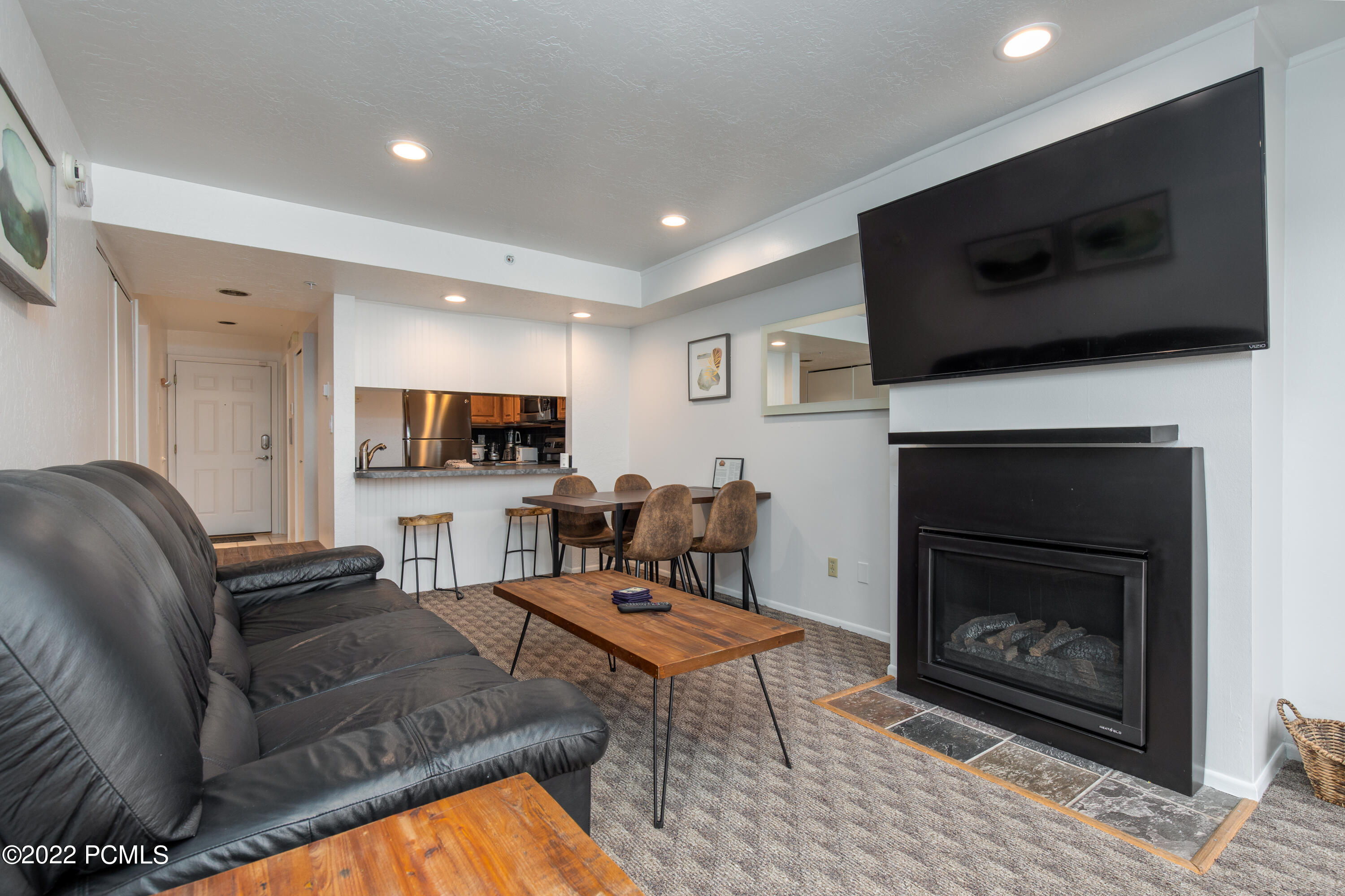 2000 Prospector Avenue 409