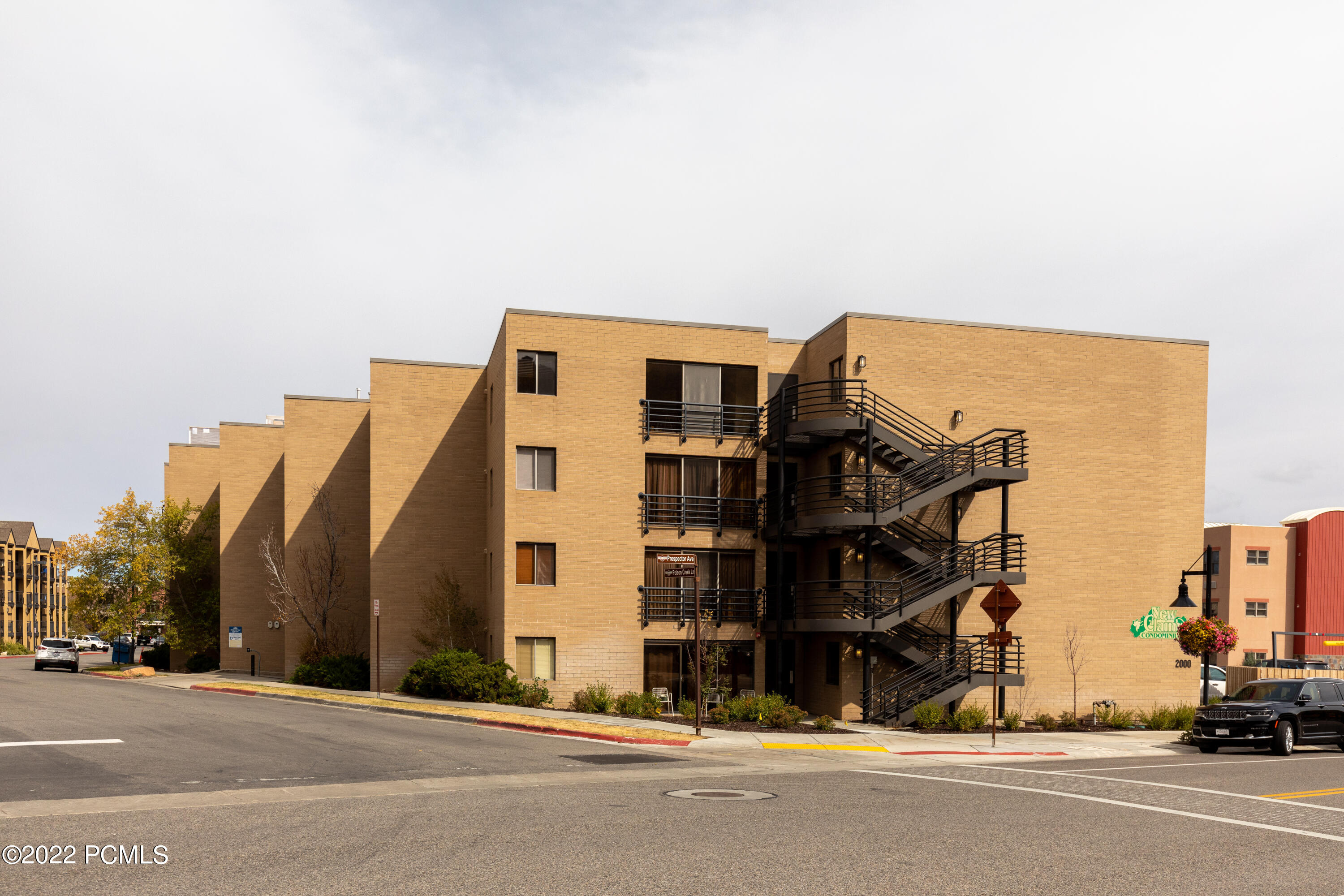 2000 Prospector Avenue 409