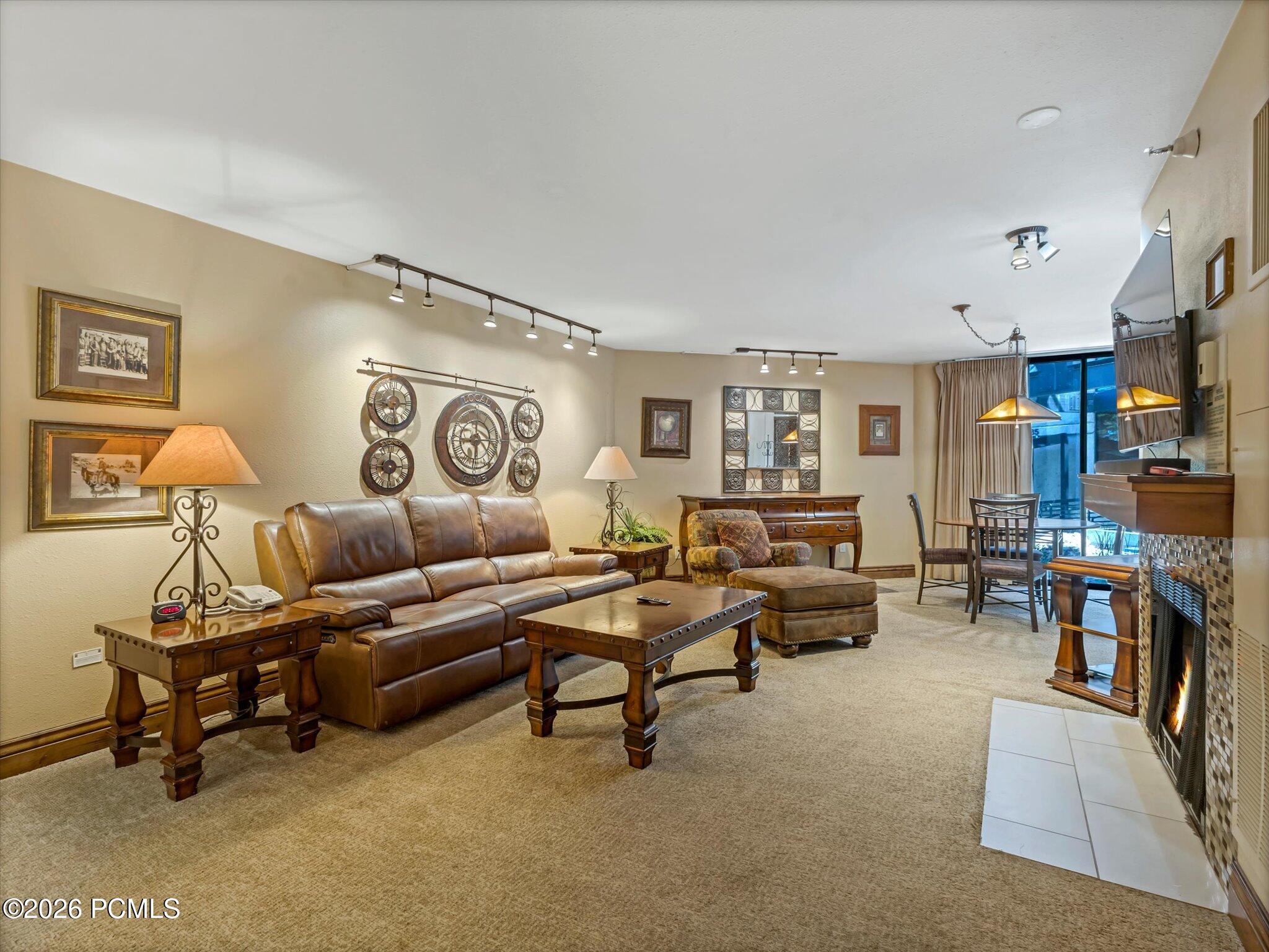 1485 Empire Drive 215