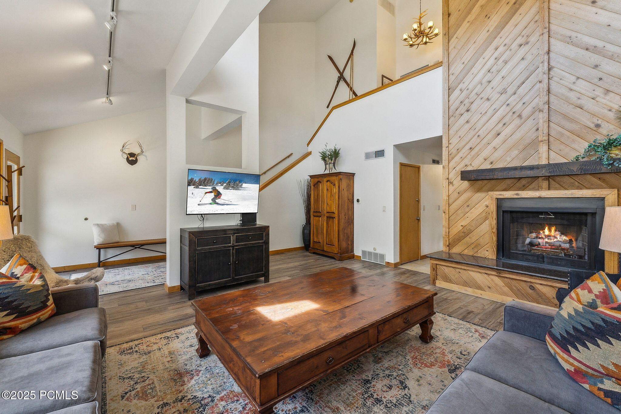 1450 Deer Valley Drive