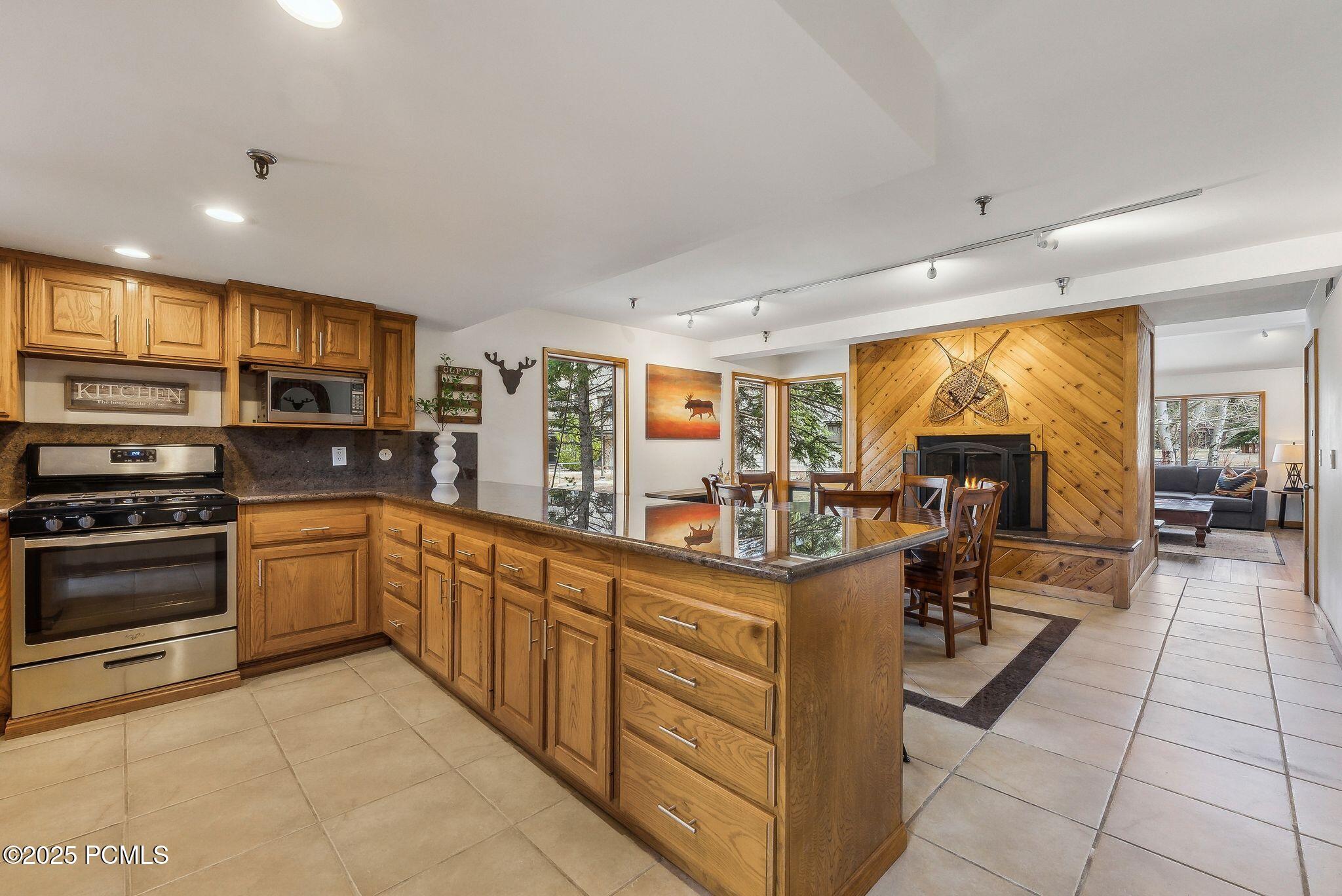 1450 Deer Valley Drive