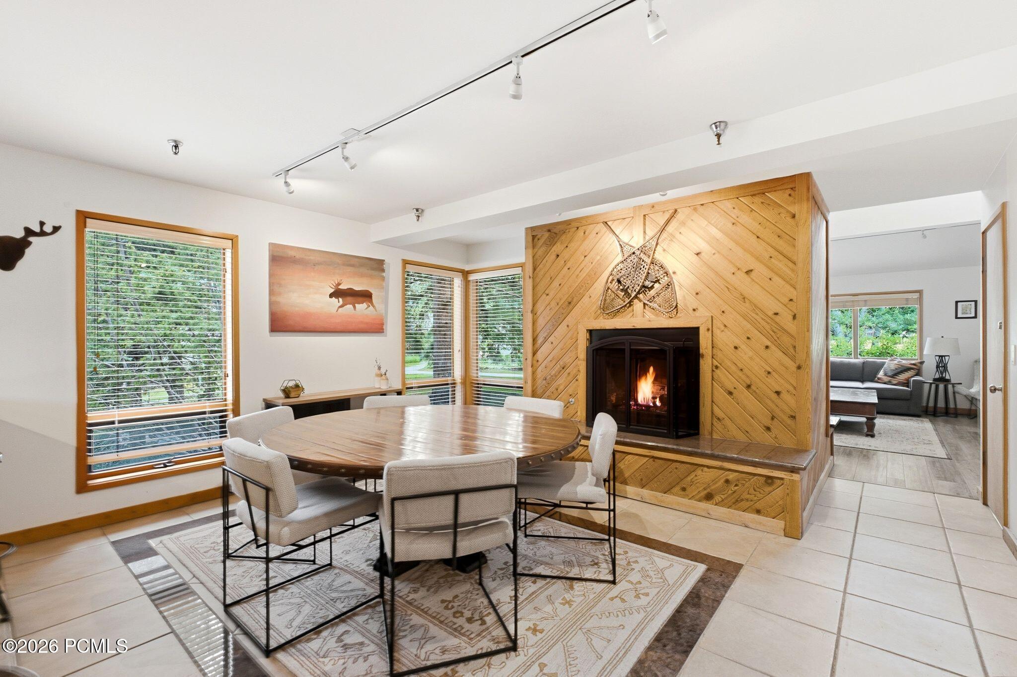 1450 Deer Valley Drive