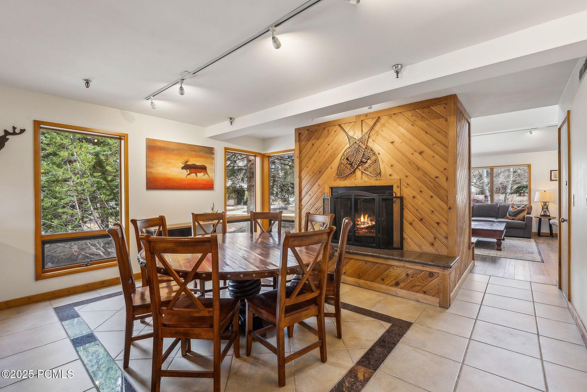 1450 Deer Valley Drive