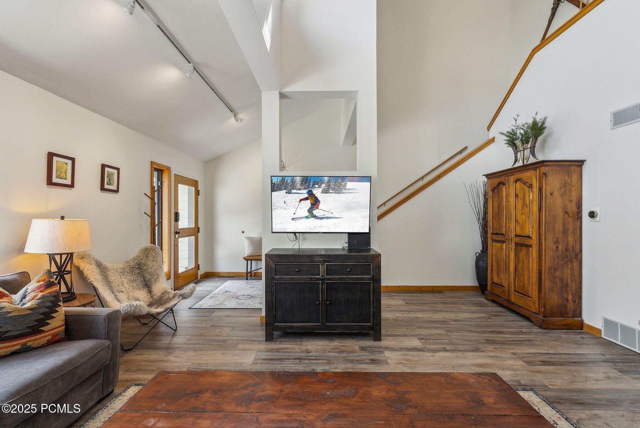 1450 Deer Valley Drive