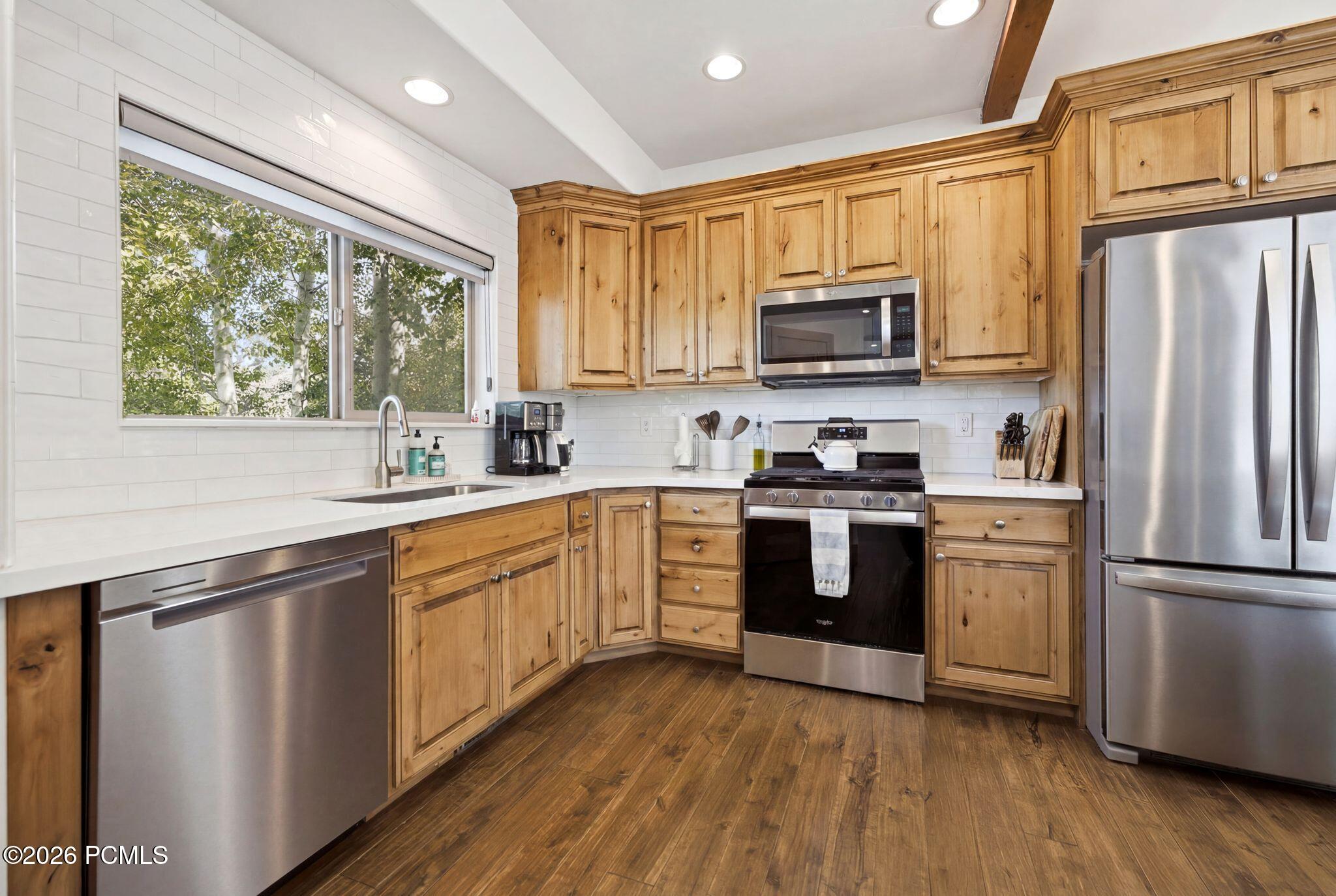 3446 W Cedar Drive