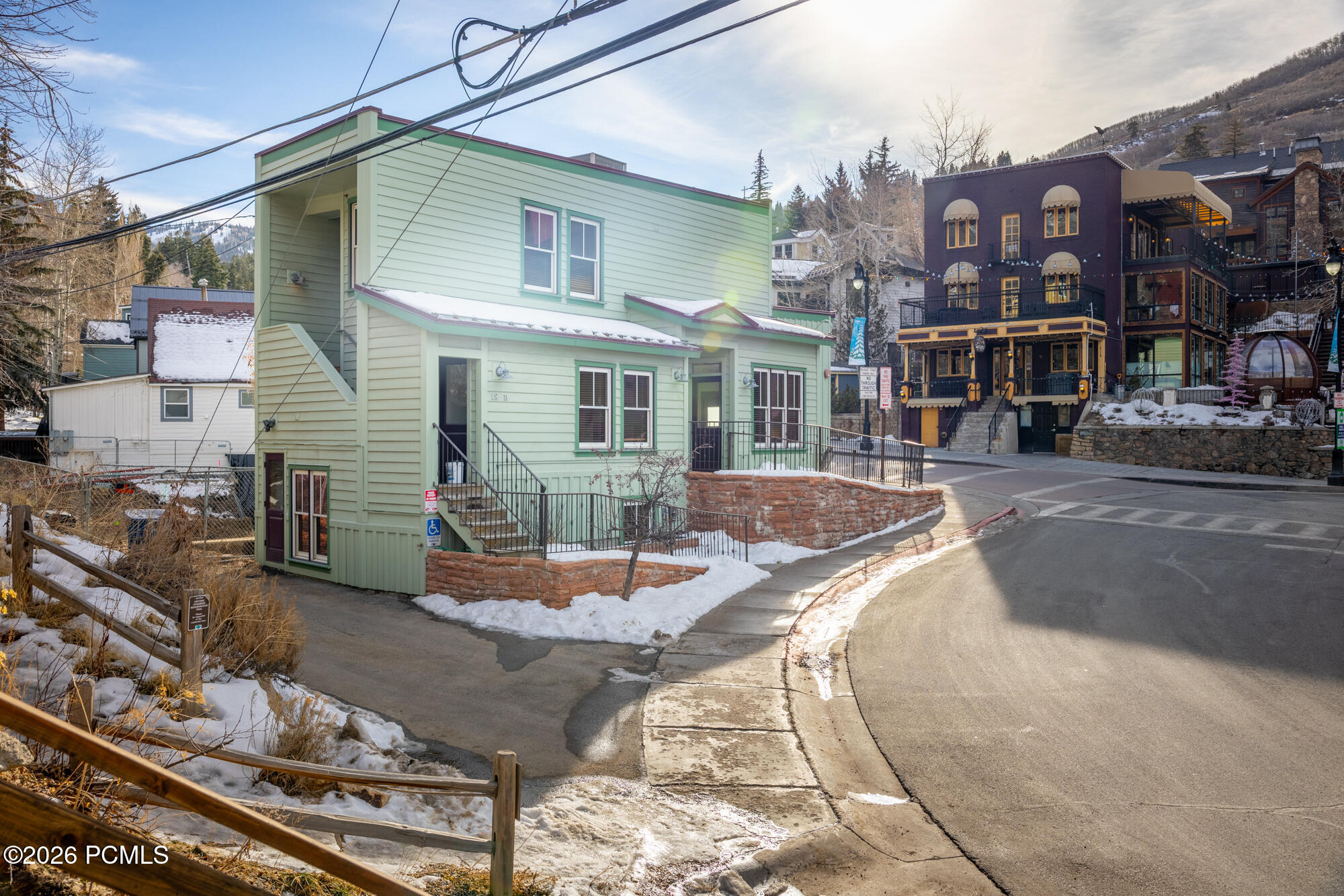 186 Main Street