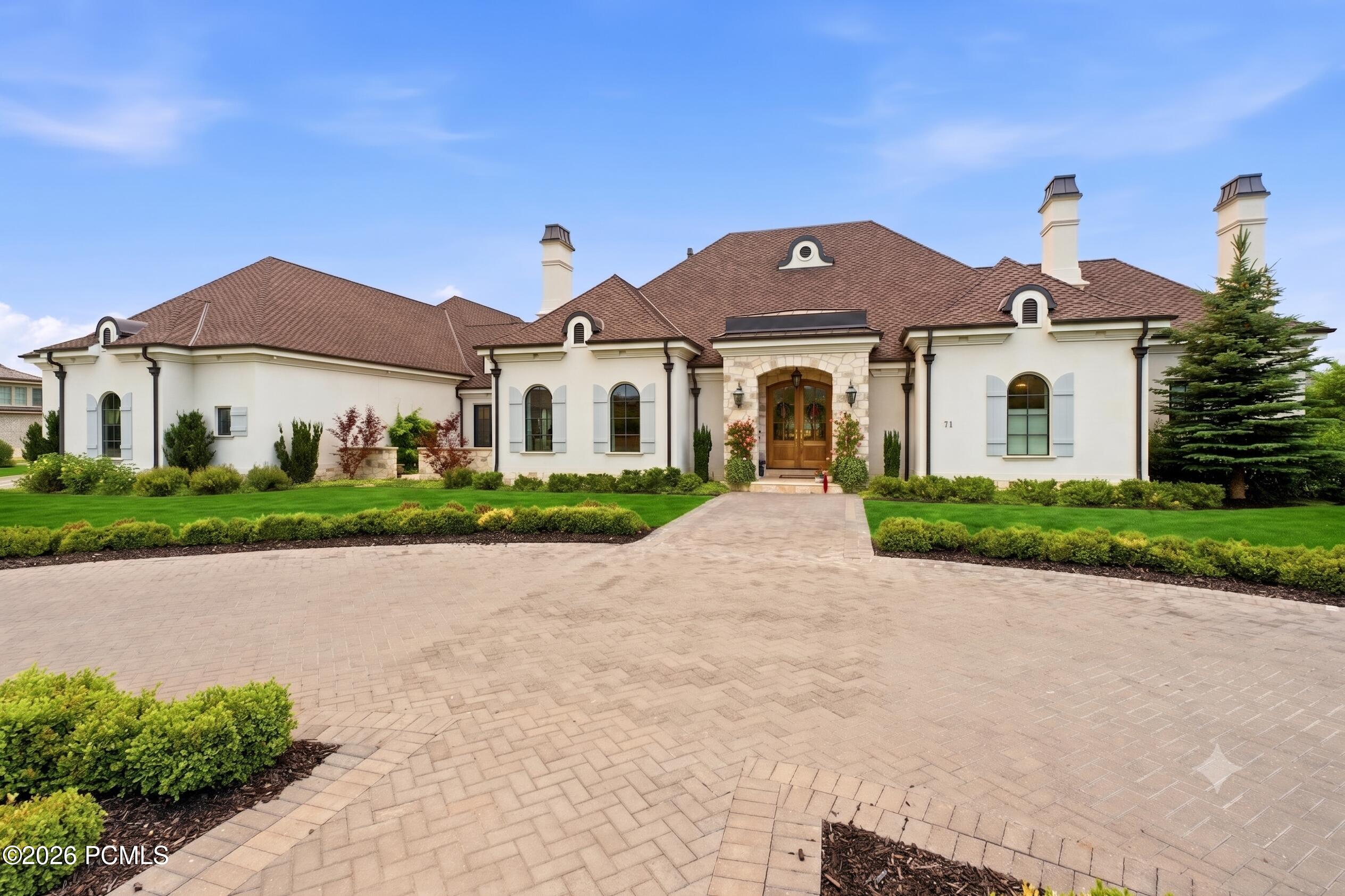 71 W Farm Springs Lane